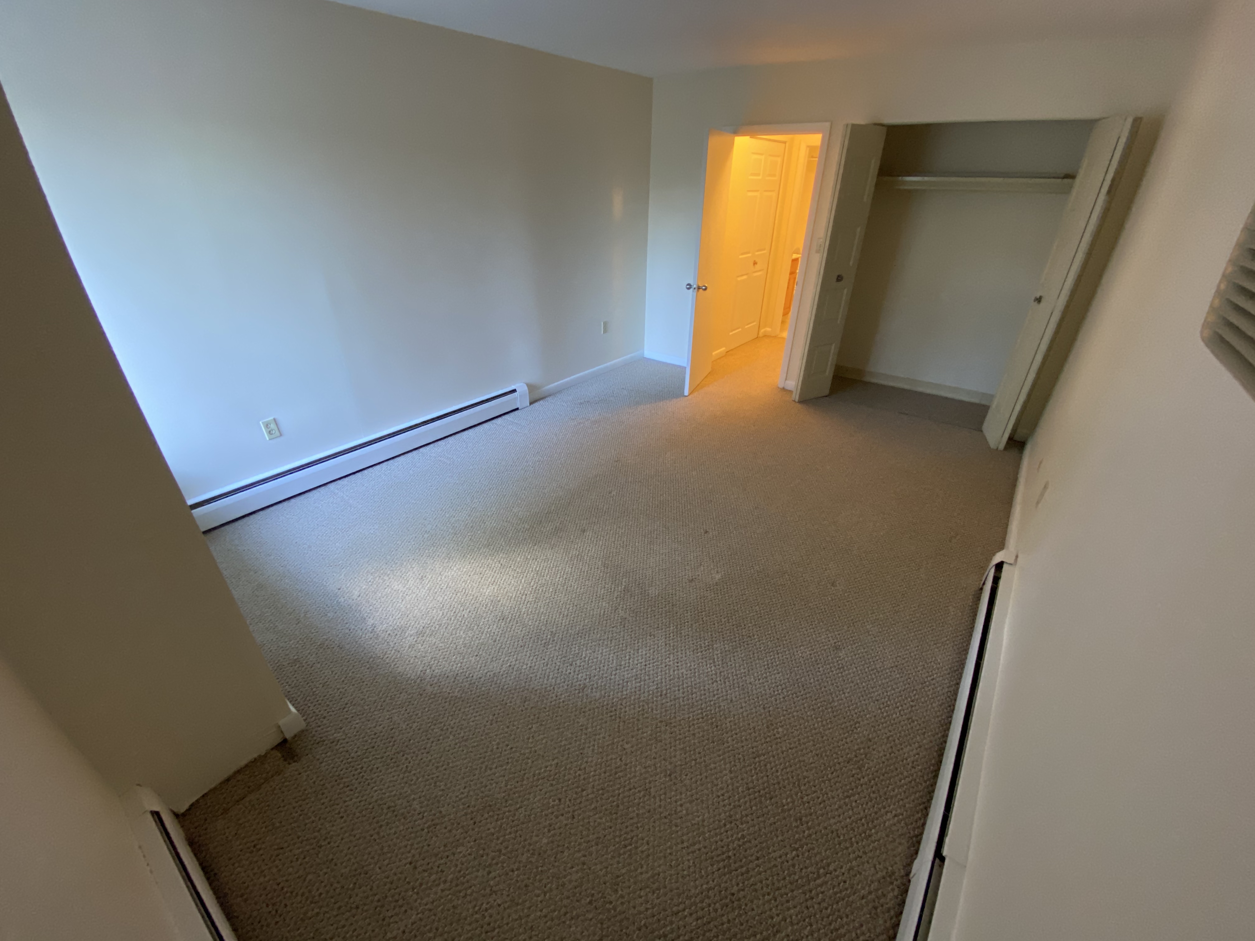 385 Massachusetts Ave, North Cambridge