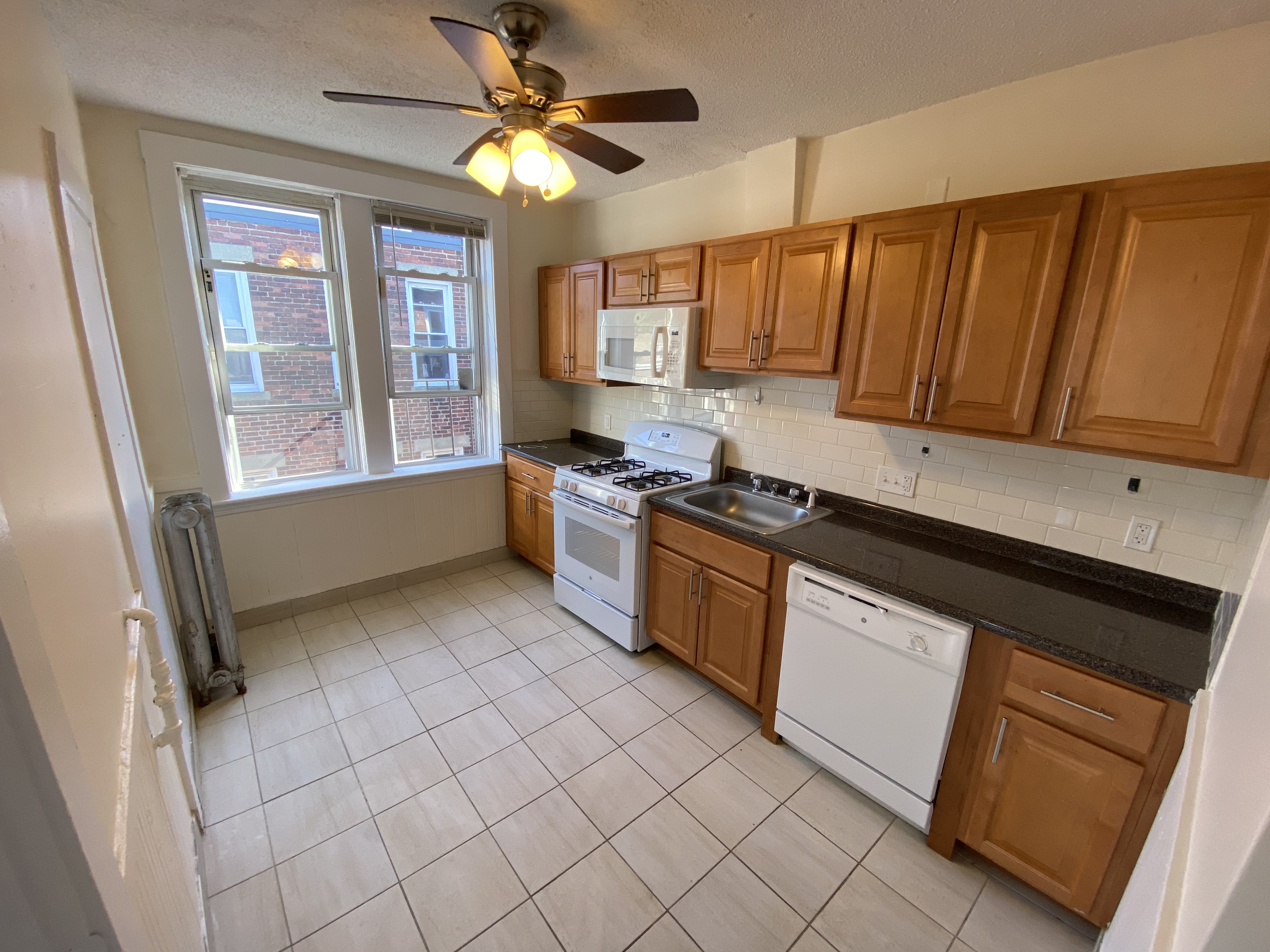 518 Cambridge St, Allston