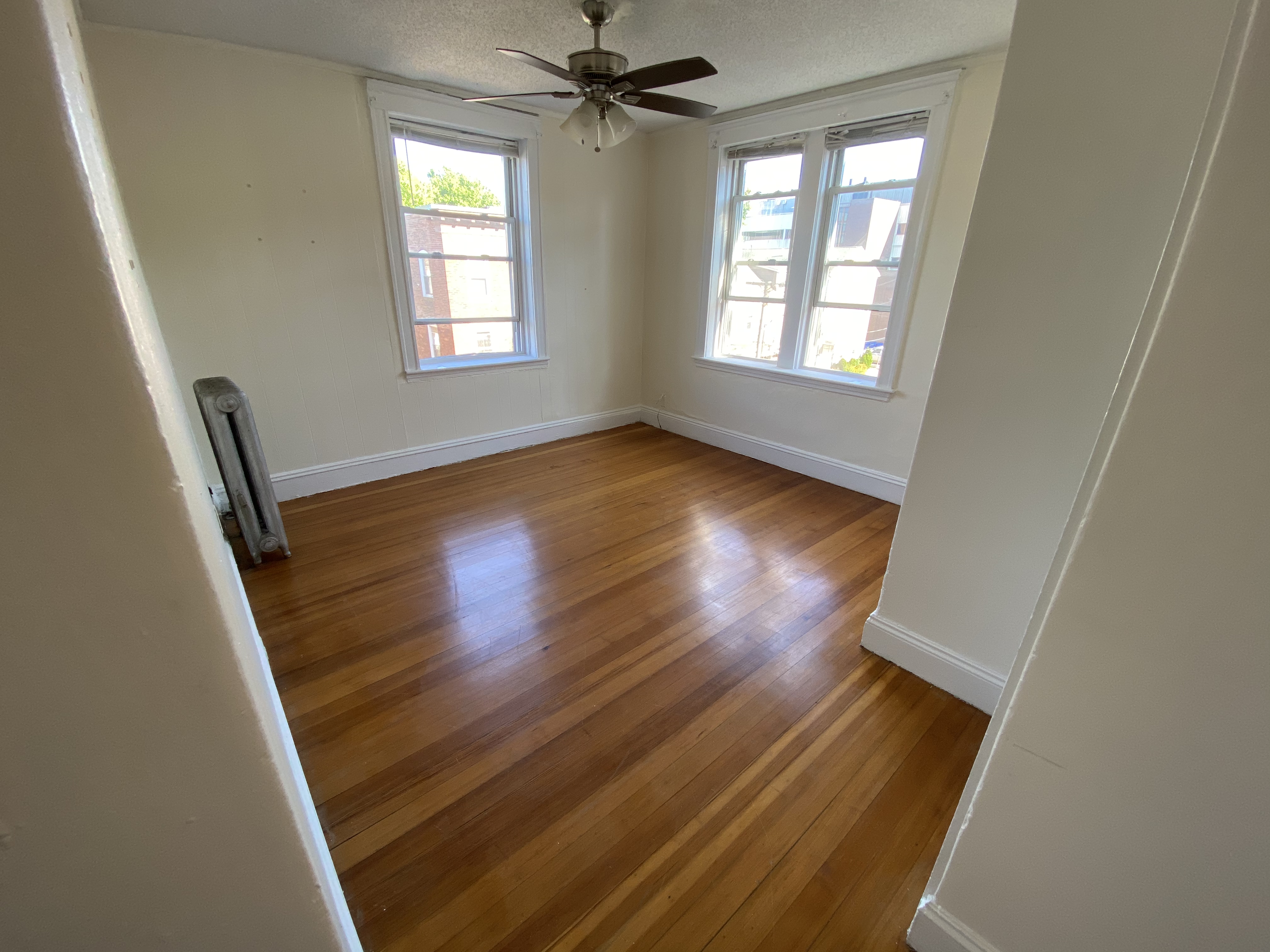 518 Cambridge St, Allston