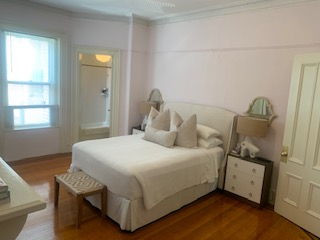227 Newbury St, Back Bay