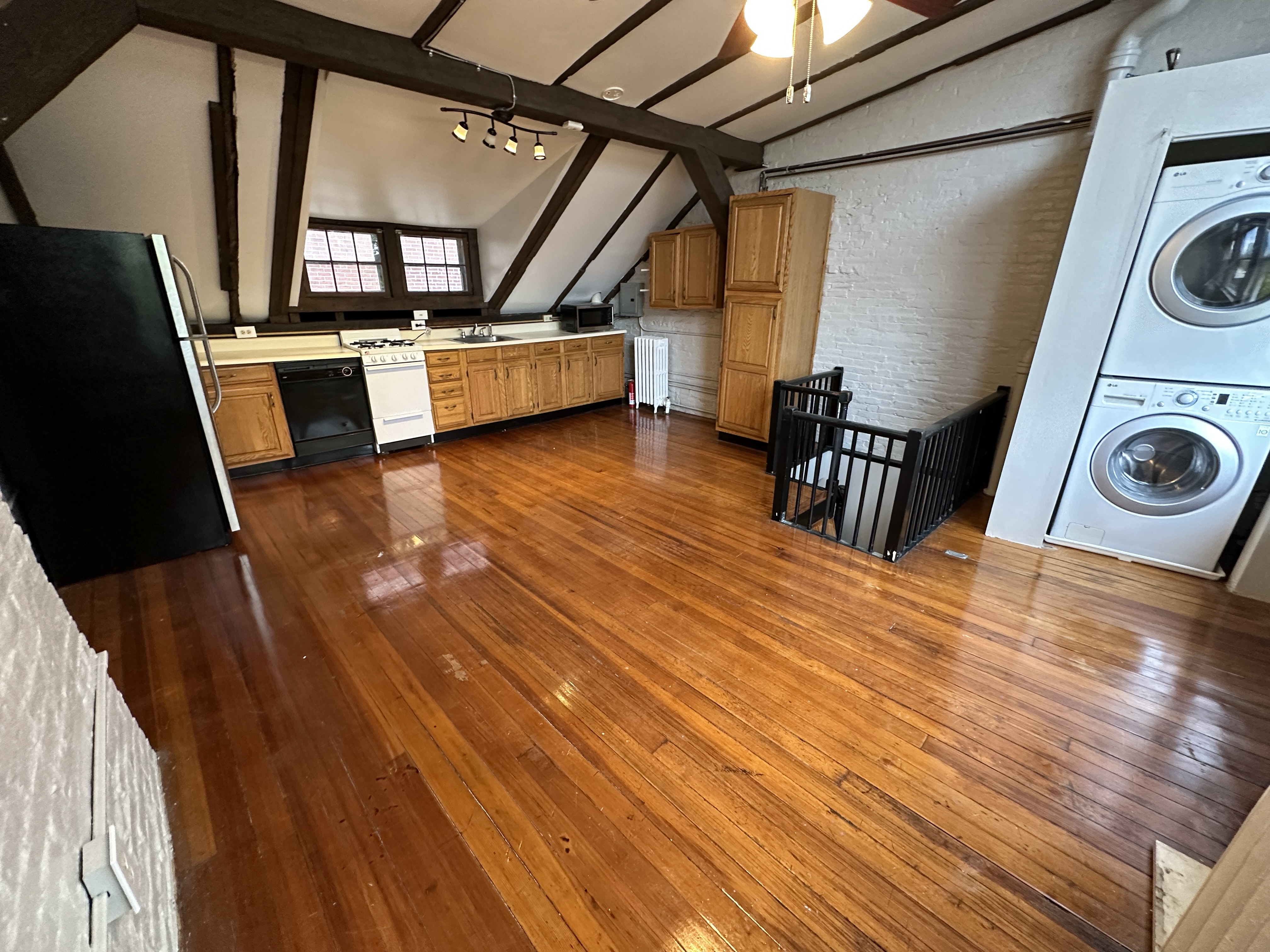 3 Champney Pl, Beacon Hill