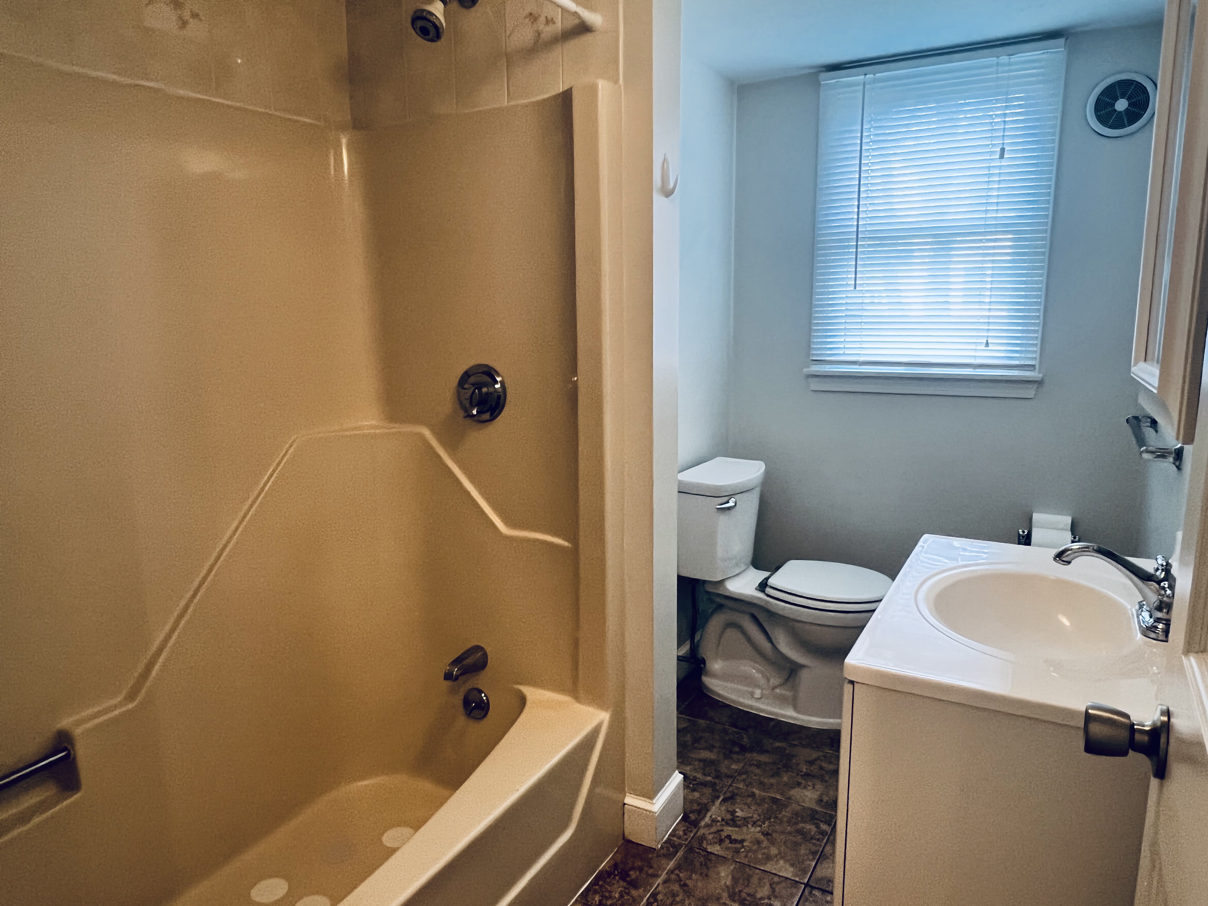 24 Griswold St, Revere