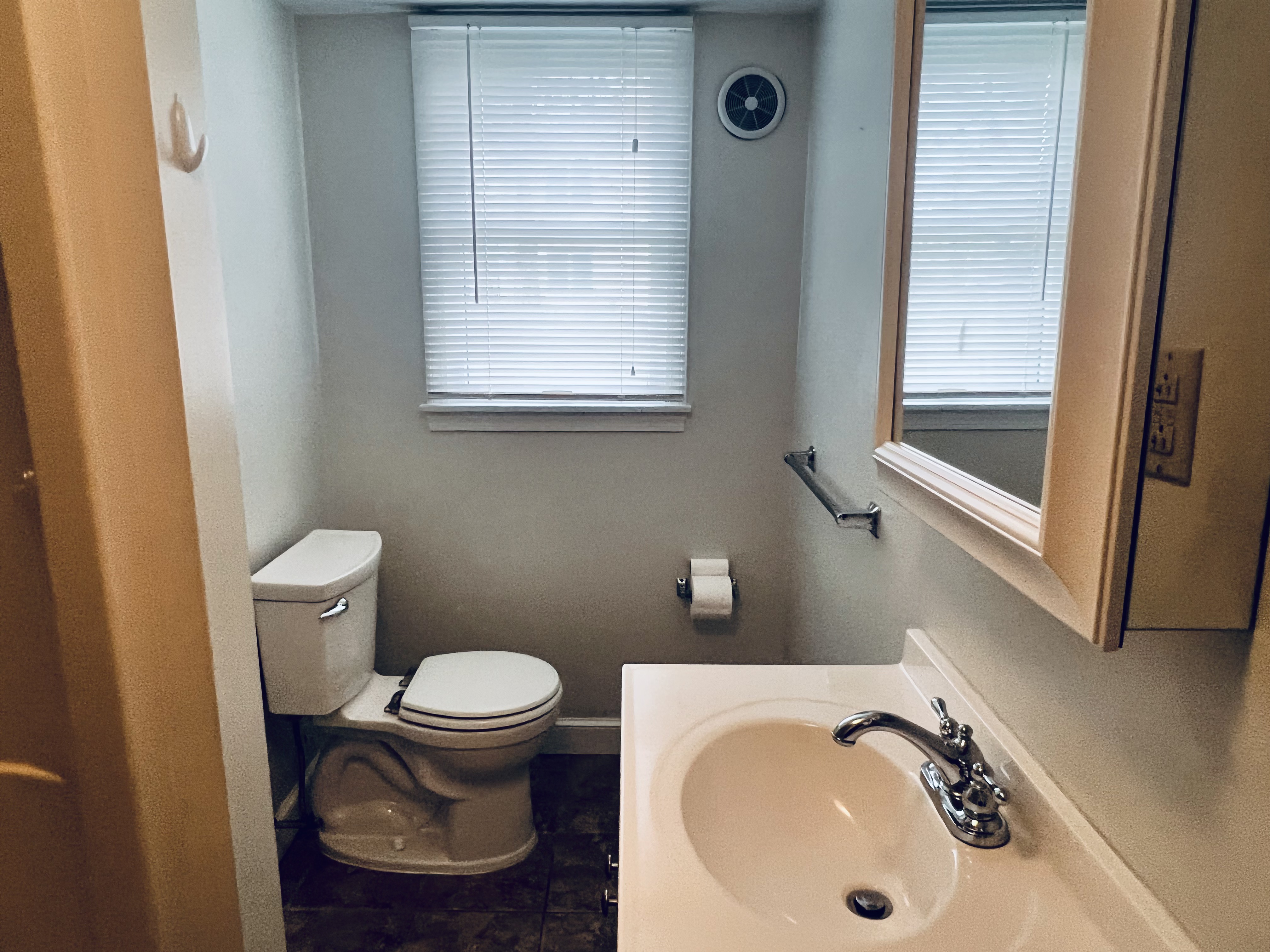 24 Griswold St, Revere