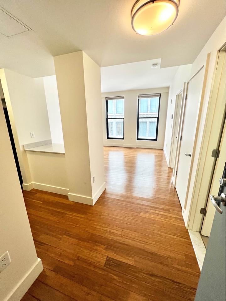 10 Winter Pl, Midtown