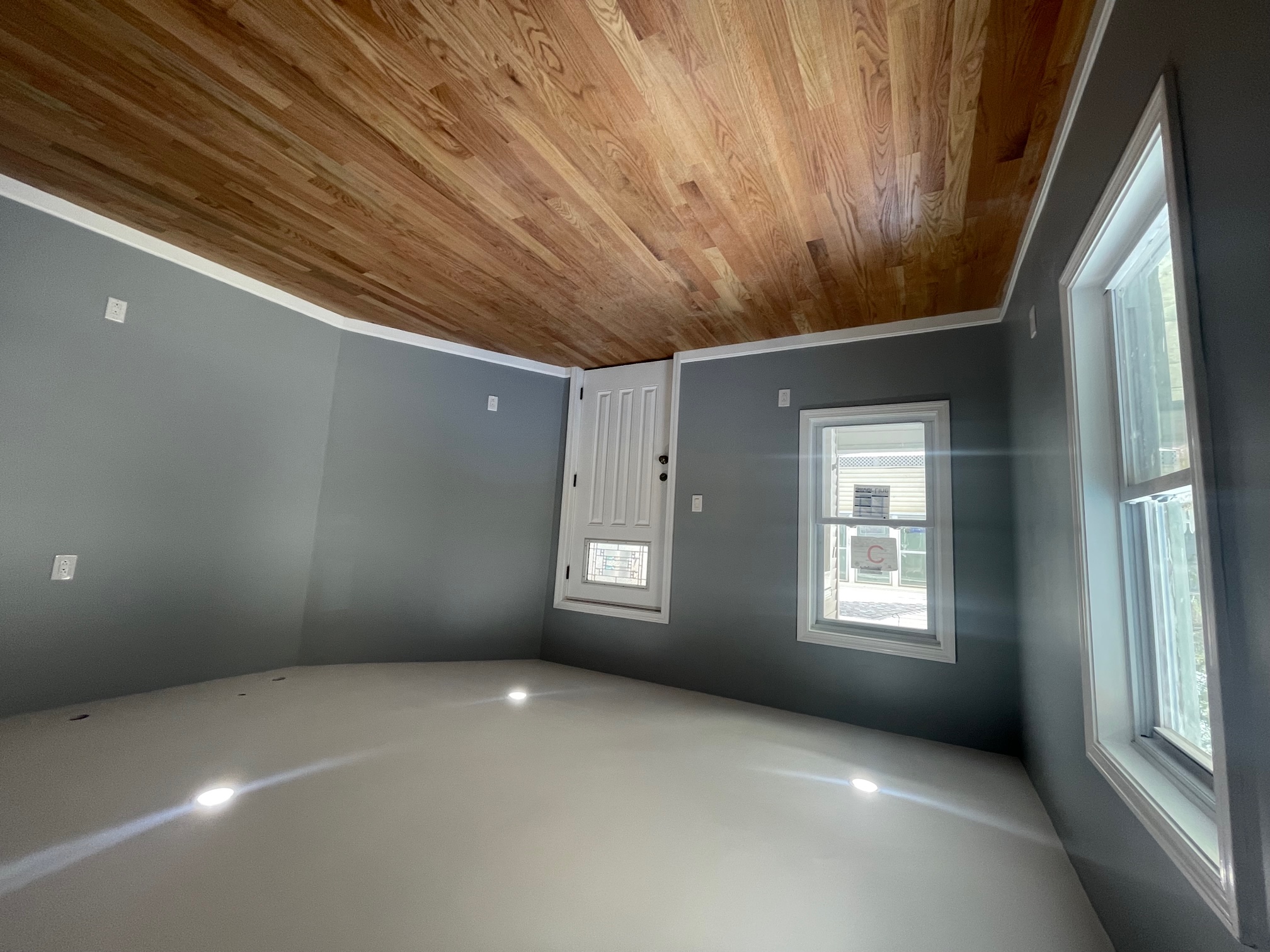 1 Theriault Ct, North Cambridge