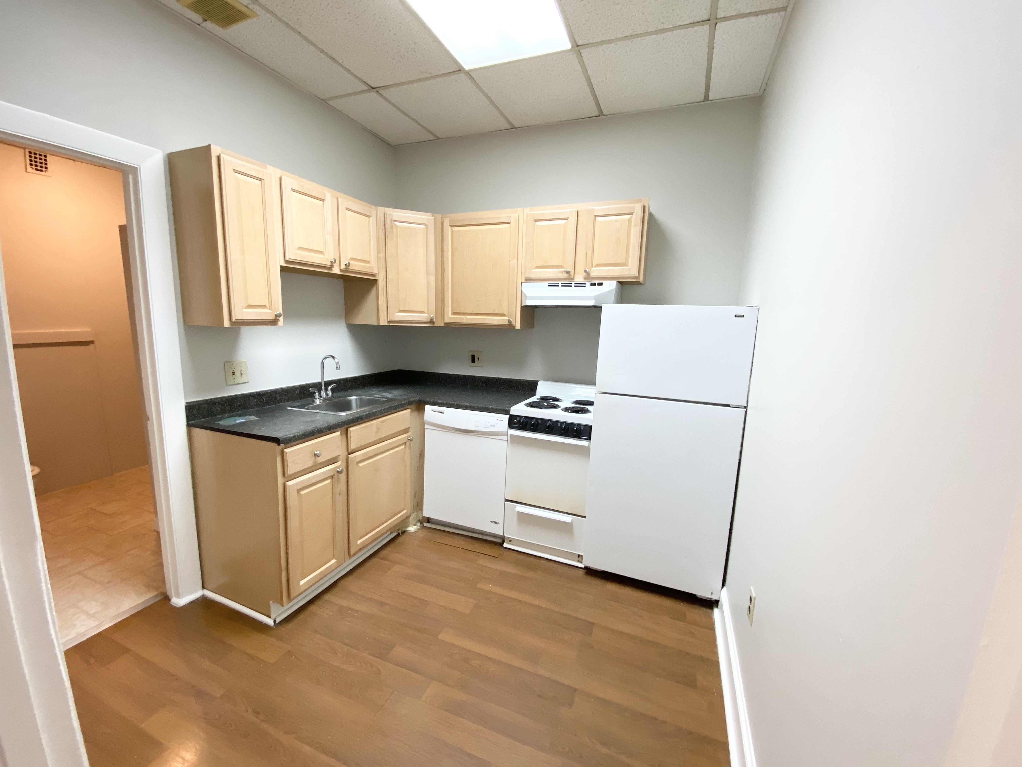 47 Bay State Rd, Fenway