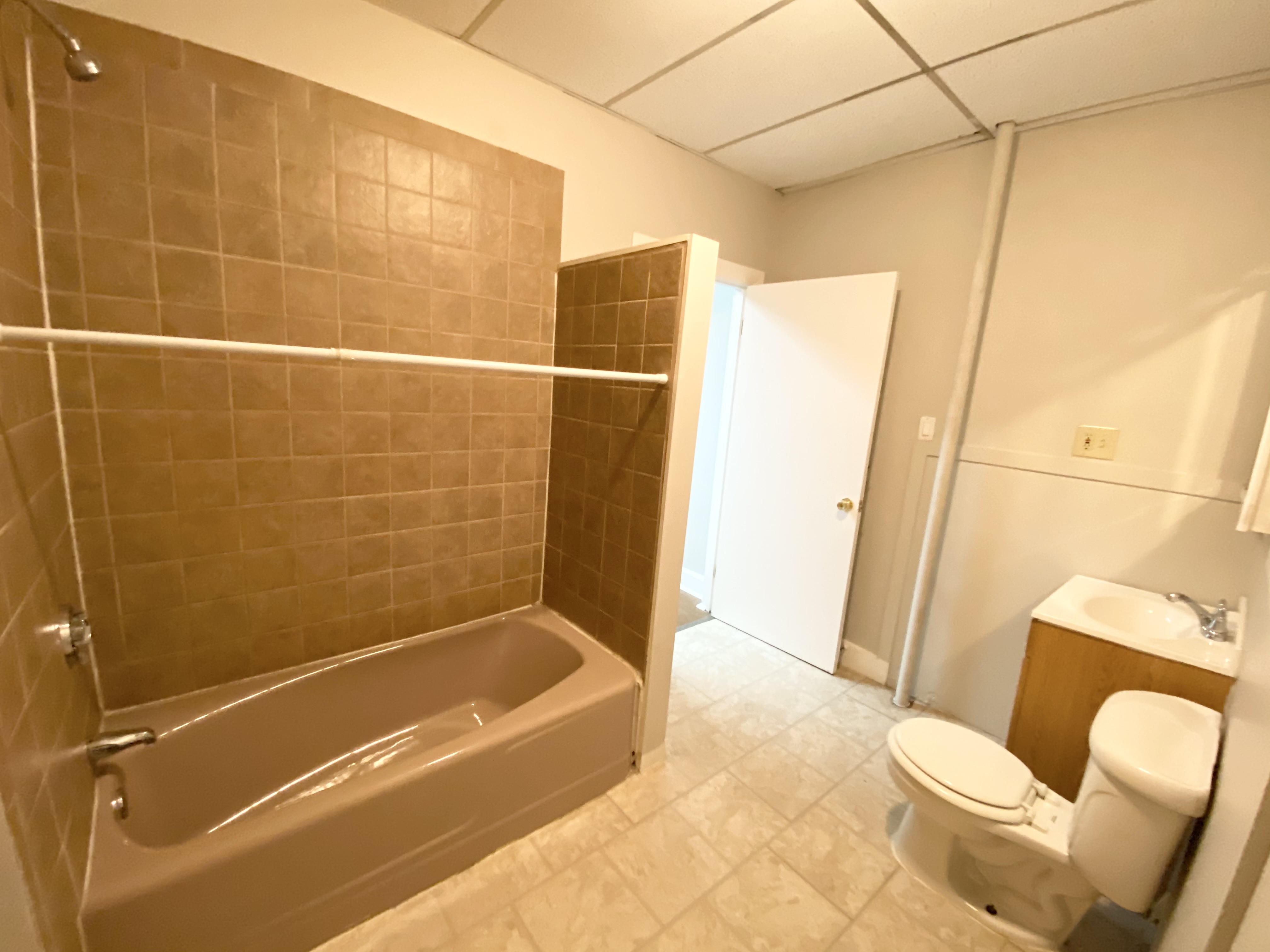 47 Bay State Rd, Fenway