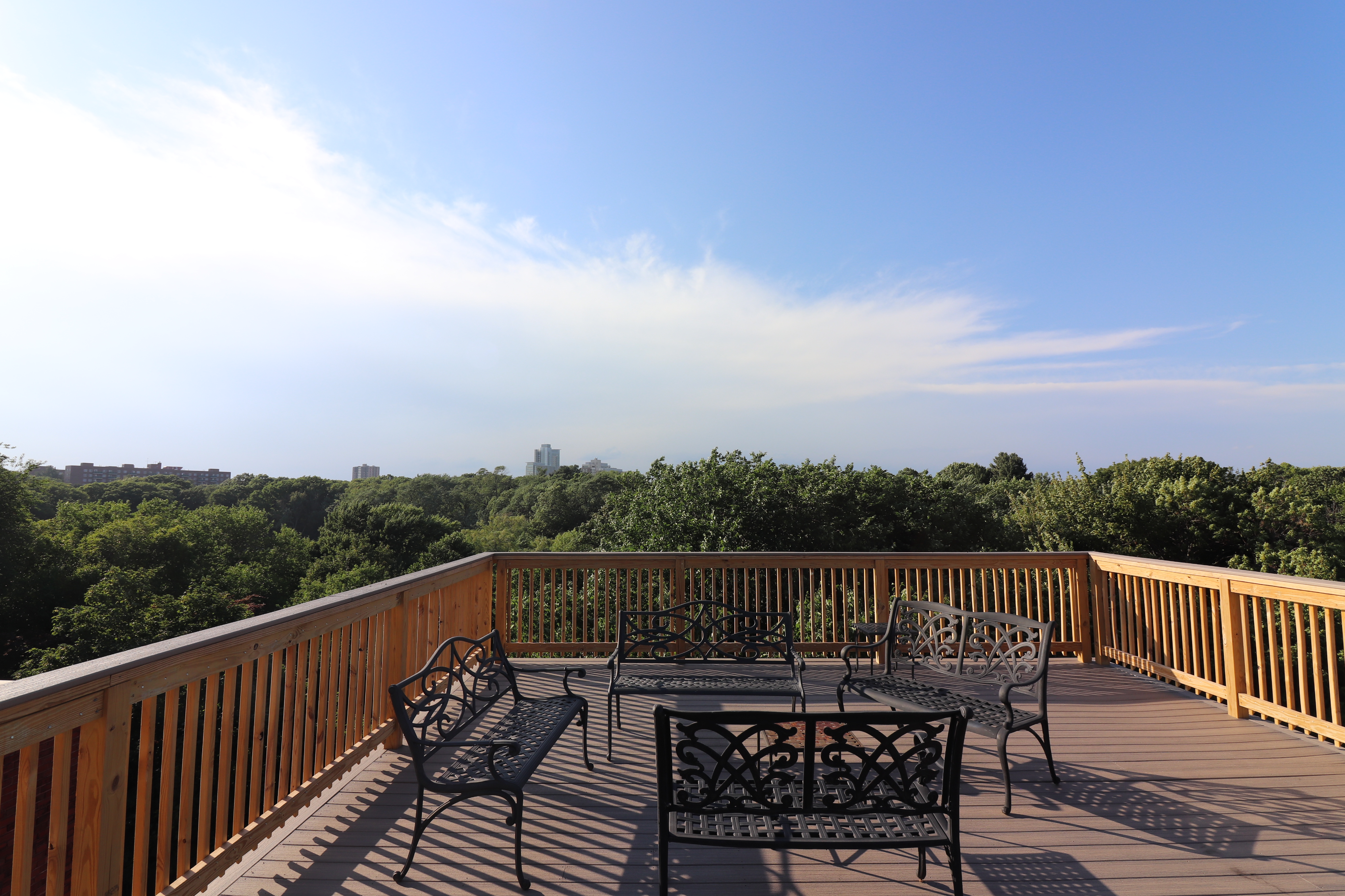 1100 Beacon St, Longwood