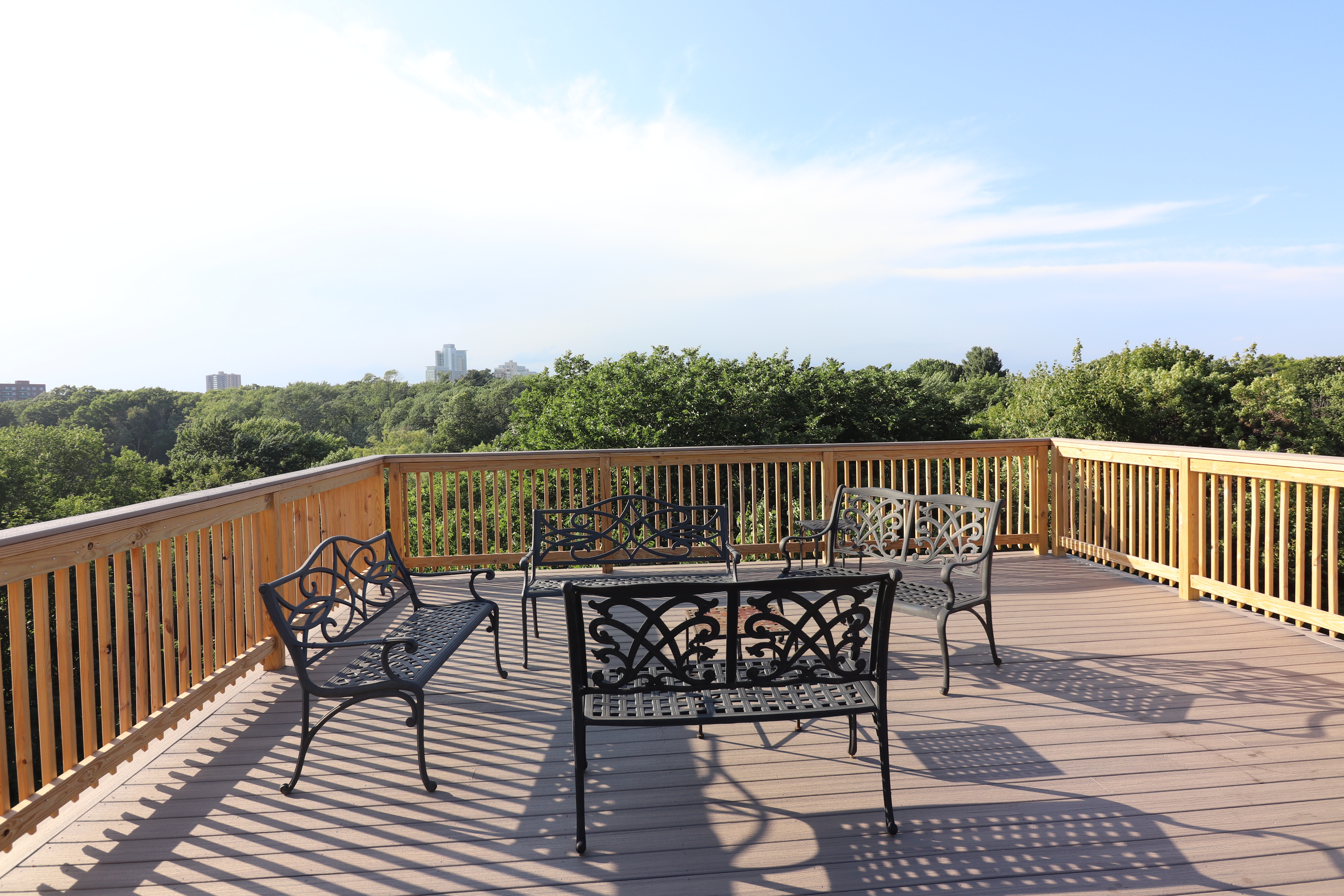 1100 Beacon St, Longwood