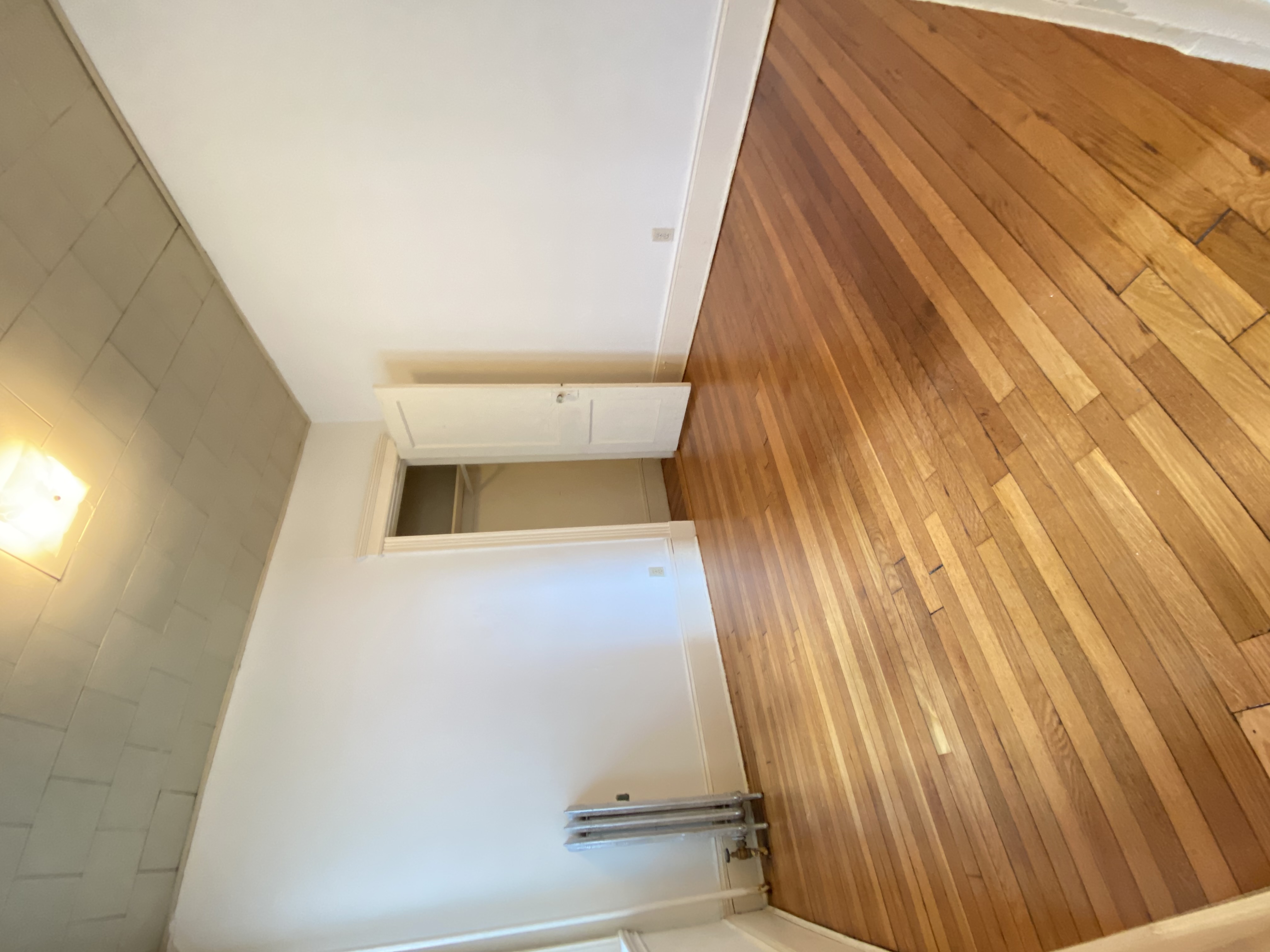 14 Palace Rd, Longwood