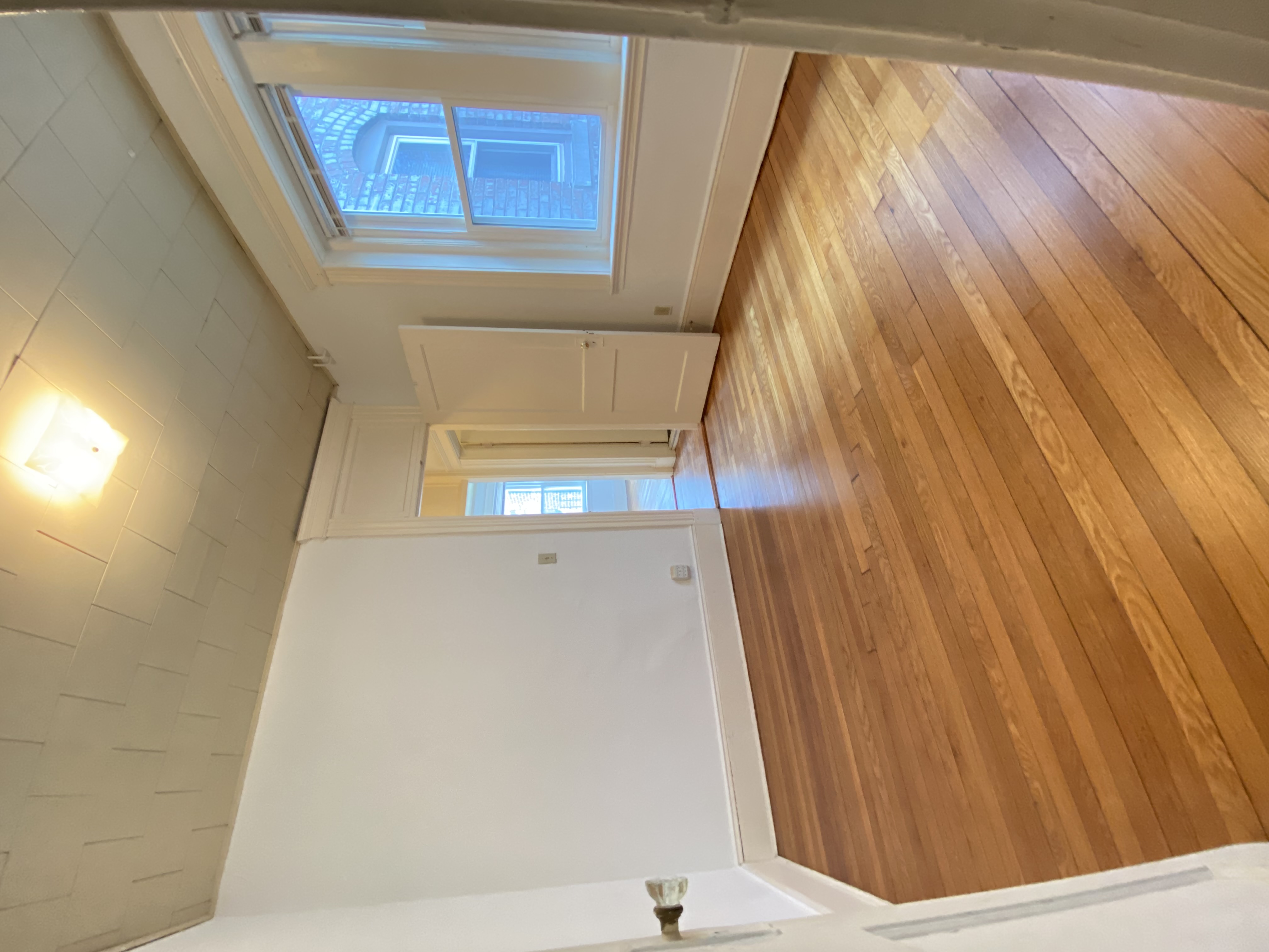 14 Palace Rd, Longwood