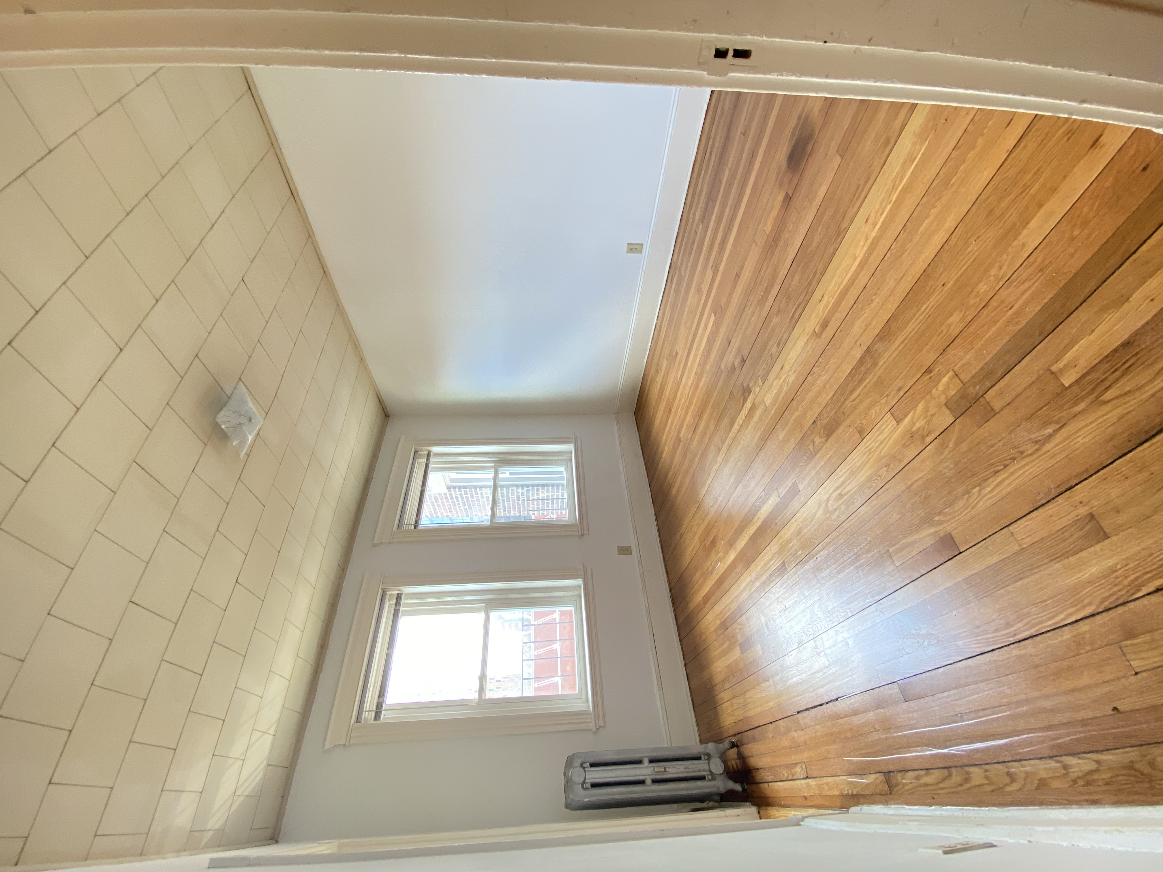 14 Palace Rd, Longwood