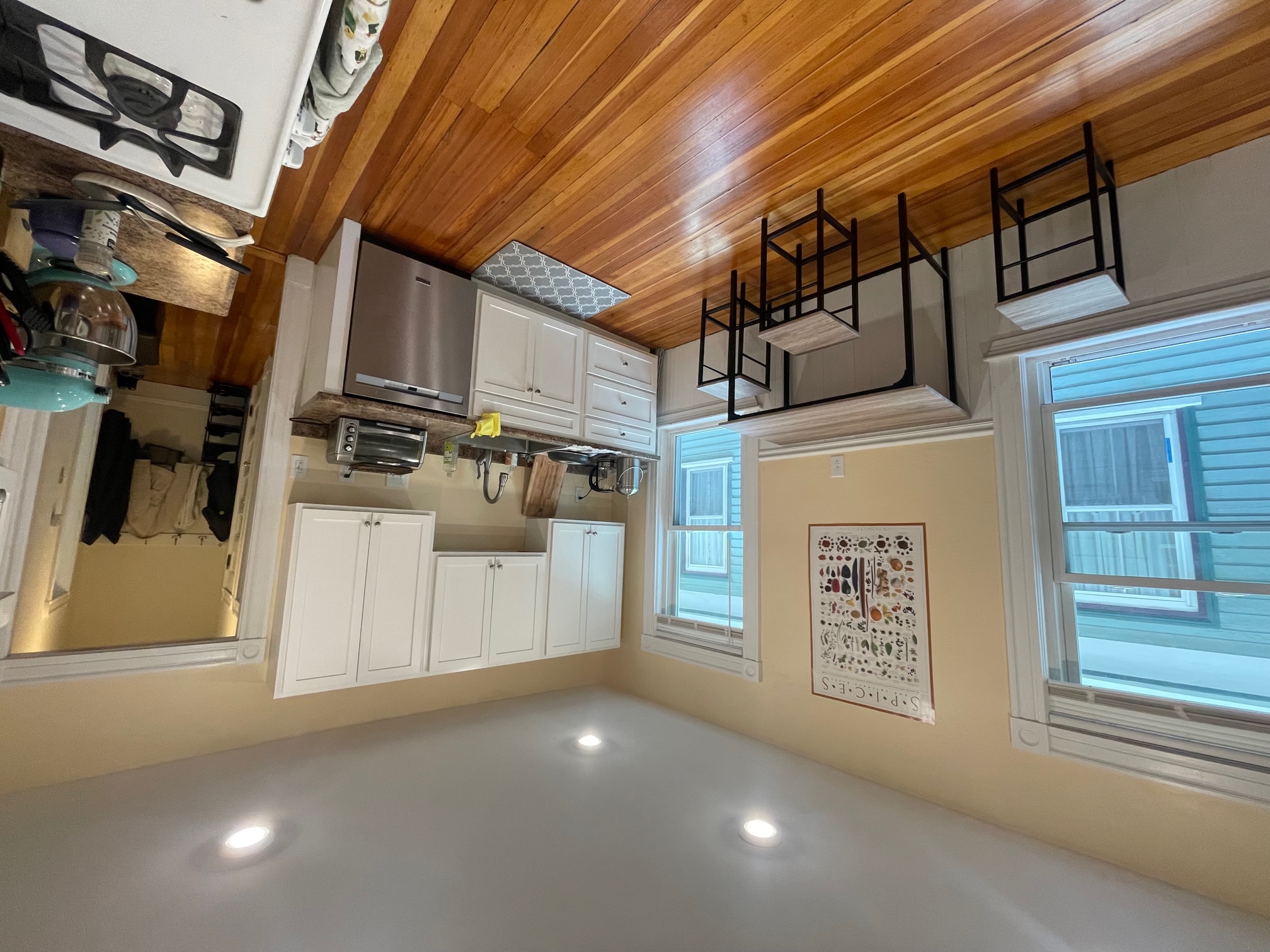 10 Chandler St, Davis Square