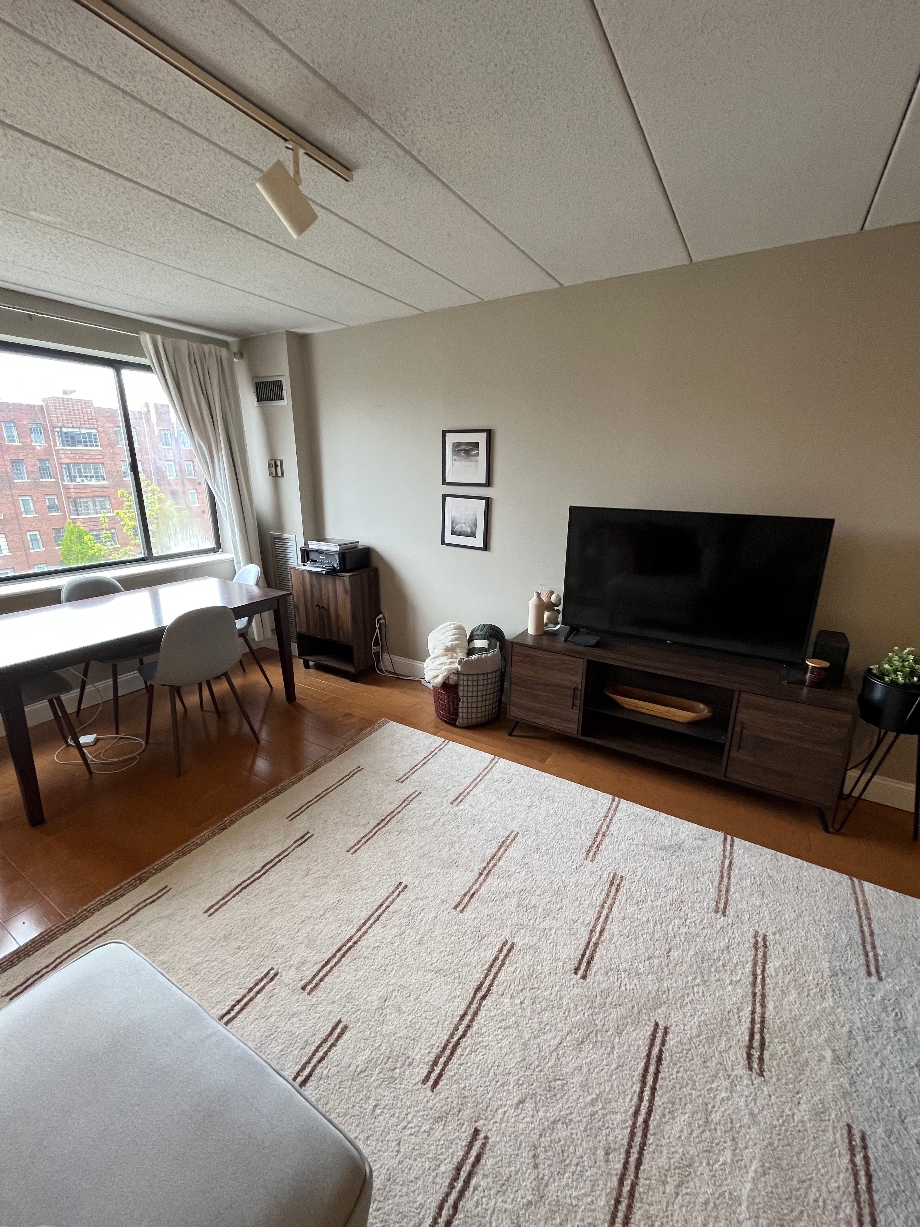 1933 Commonwealth Ave, Brighton