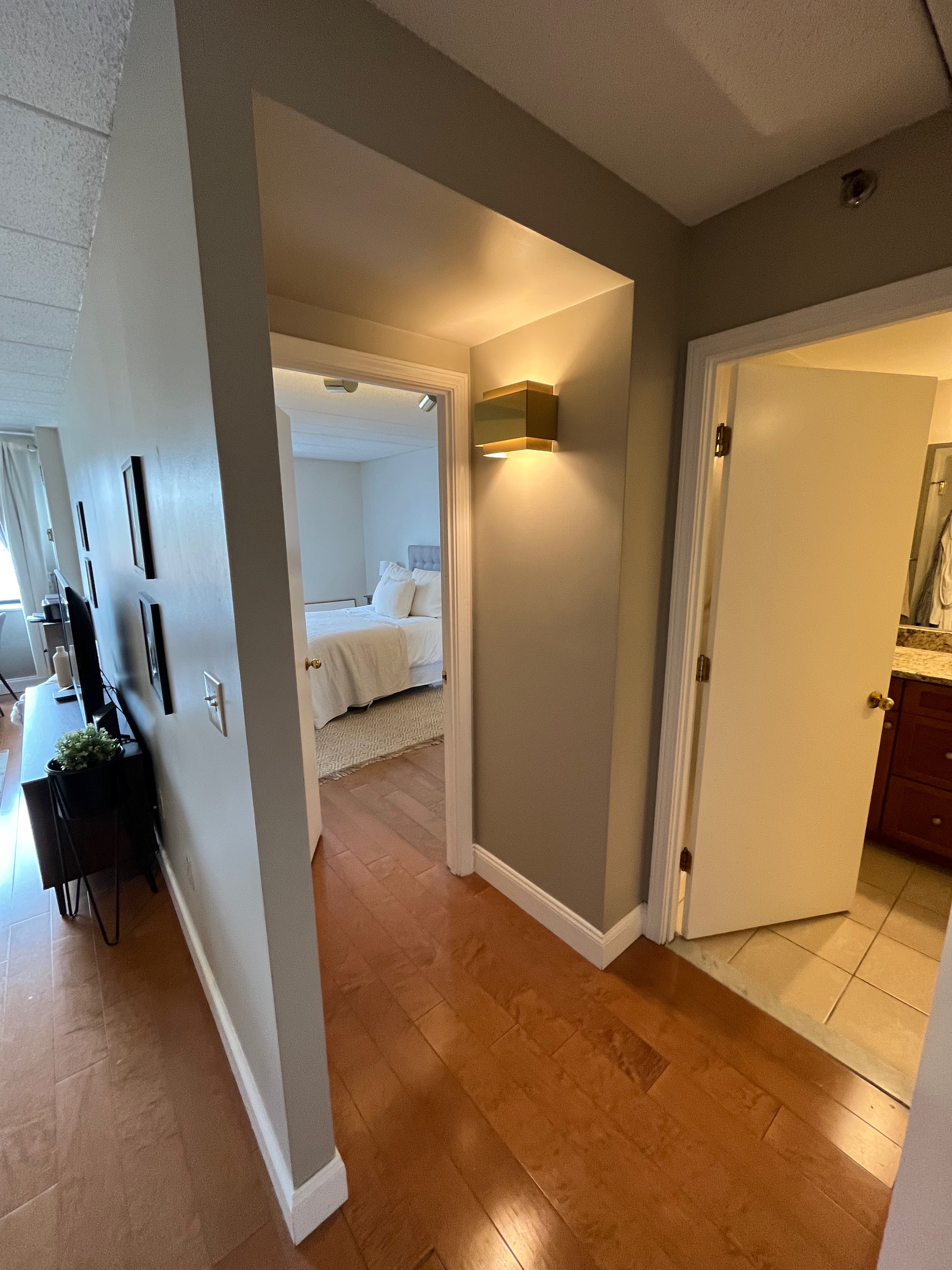 1933 Commonwealth Ave, Brighton