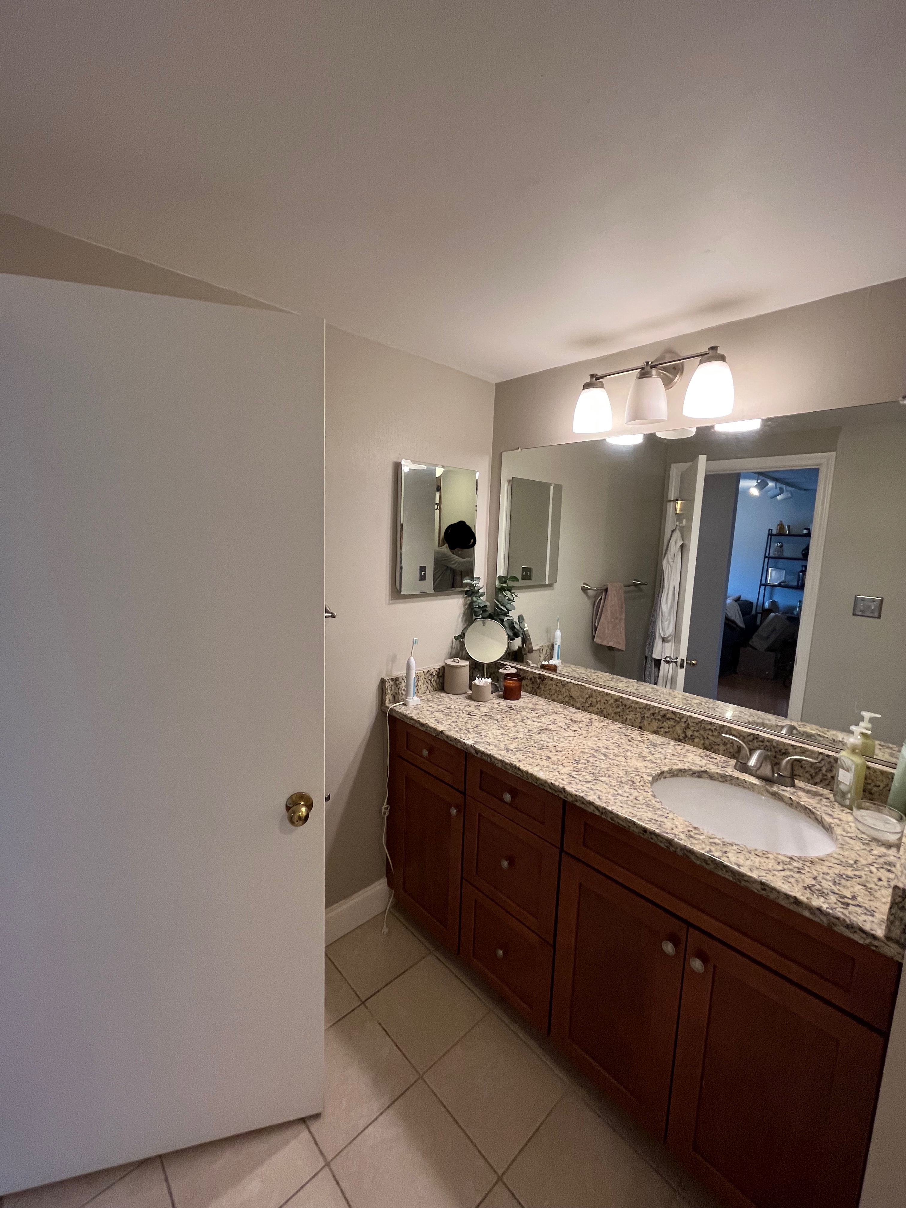 1933 Commonwealth Ave, Brighton