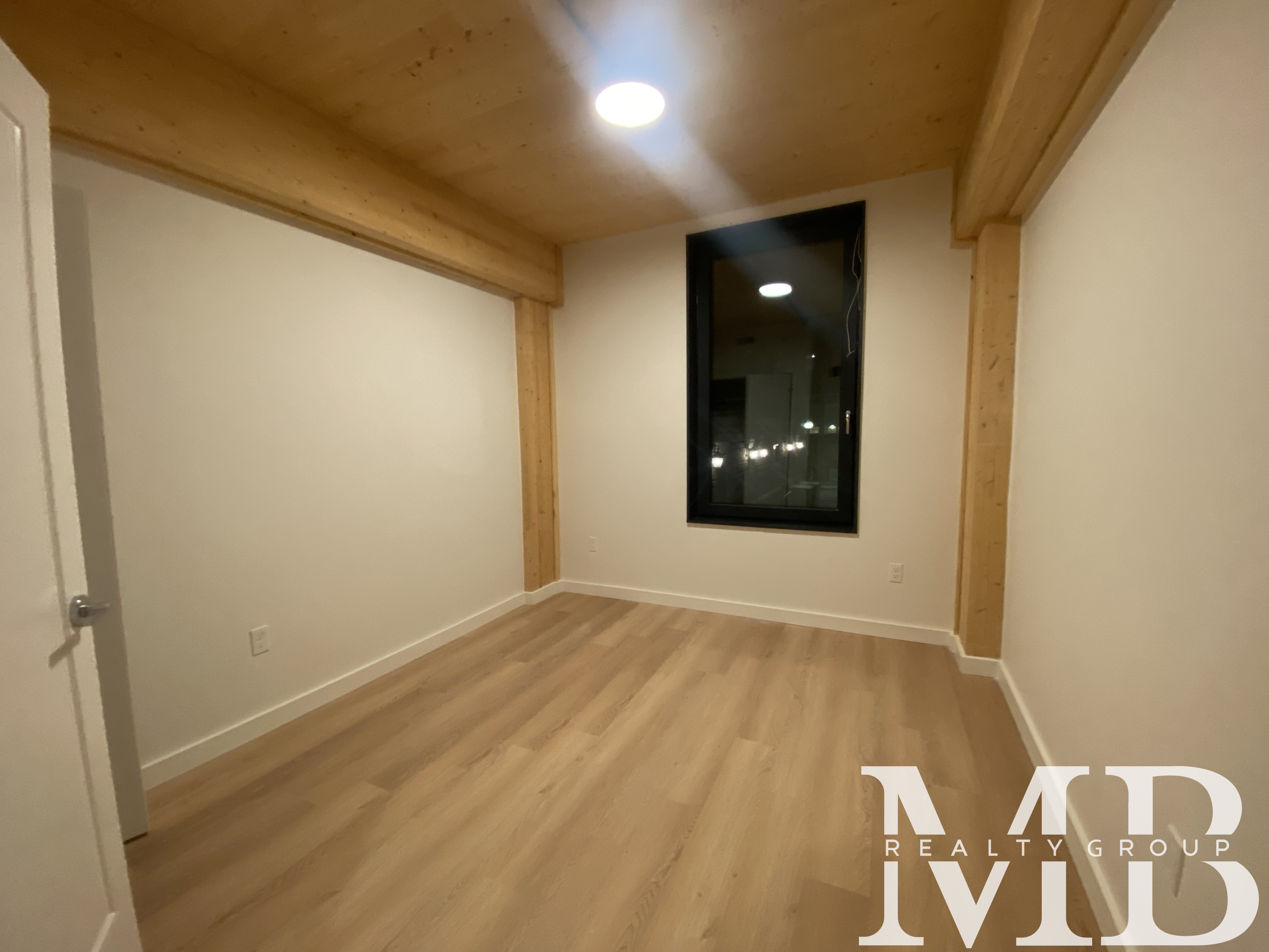 11 East Lenox St, South End