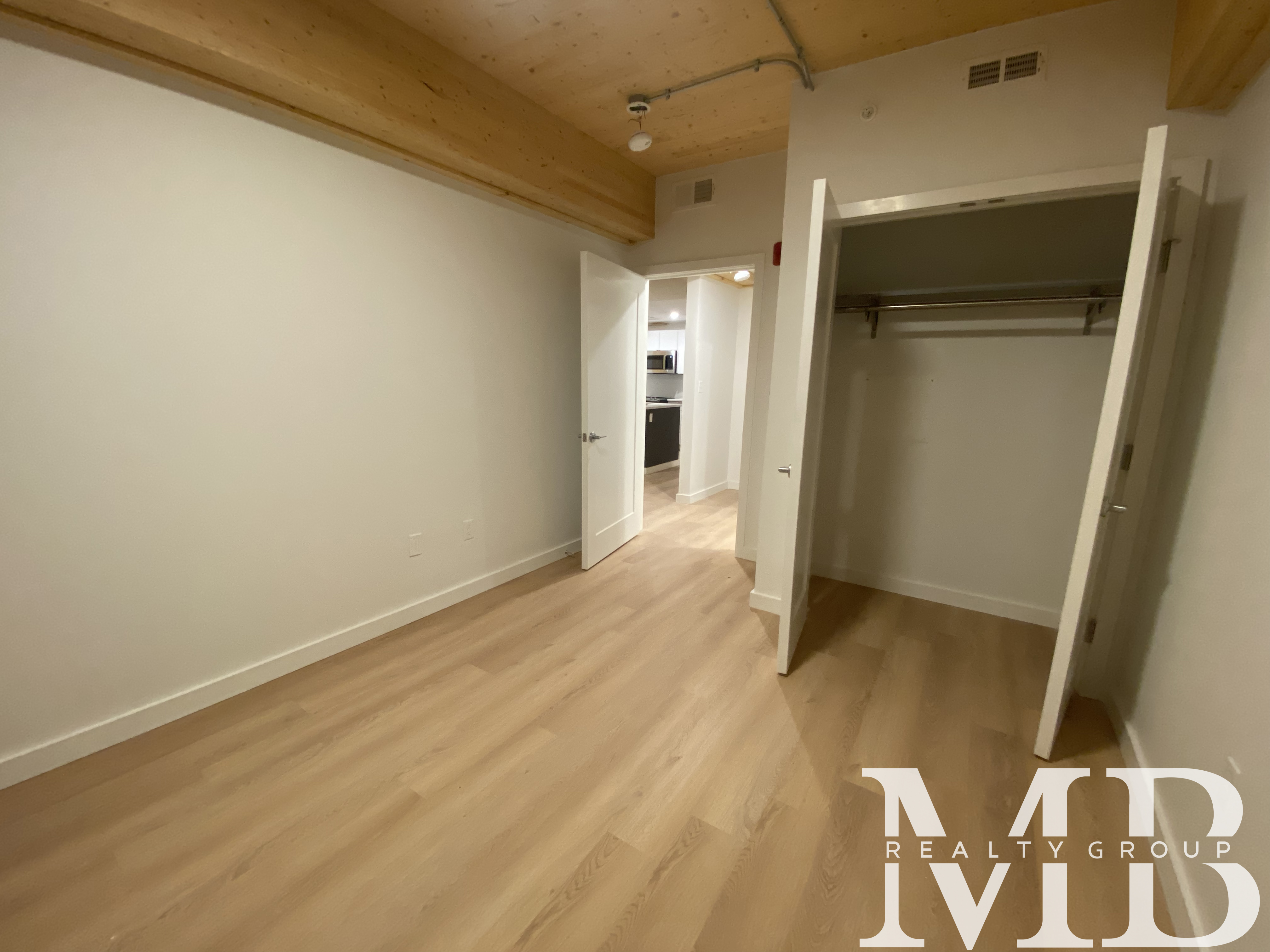 11 East Lenox St, South End