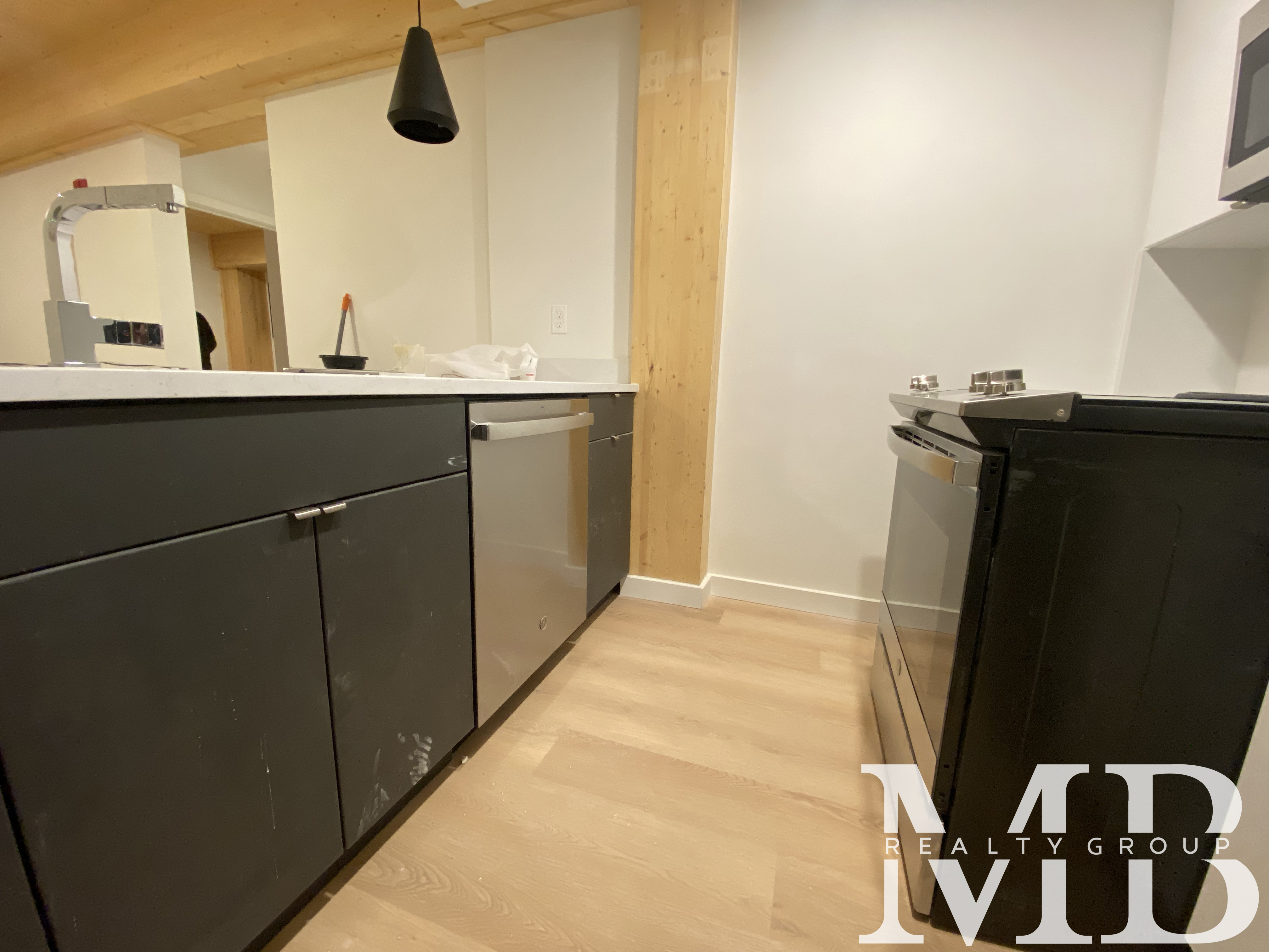 11 East Lenox St, South End