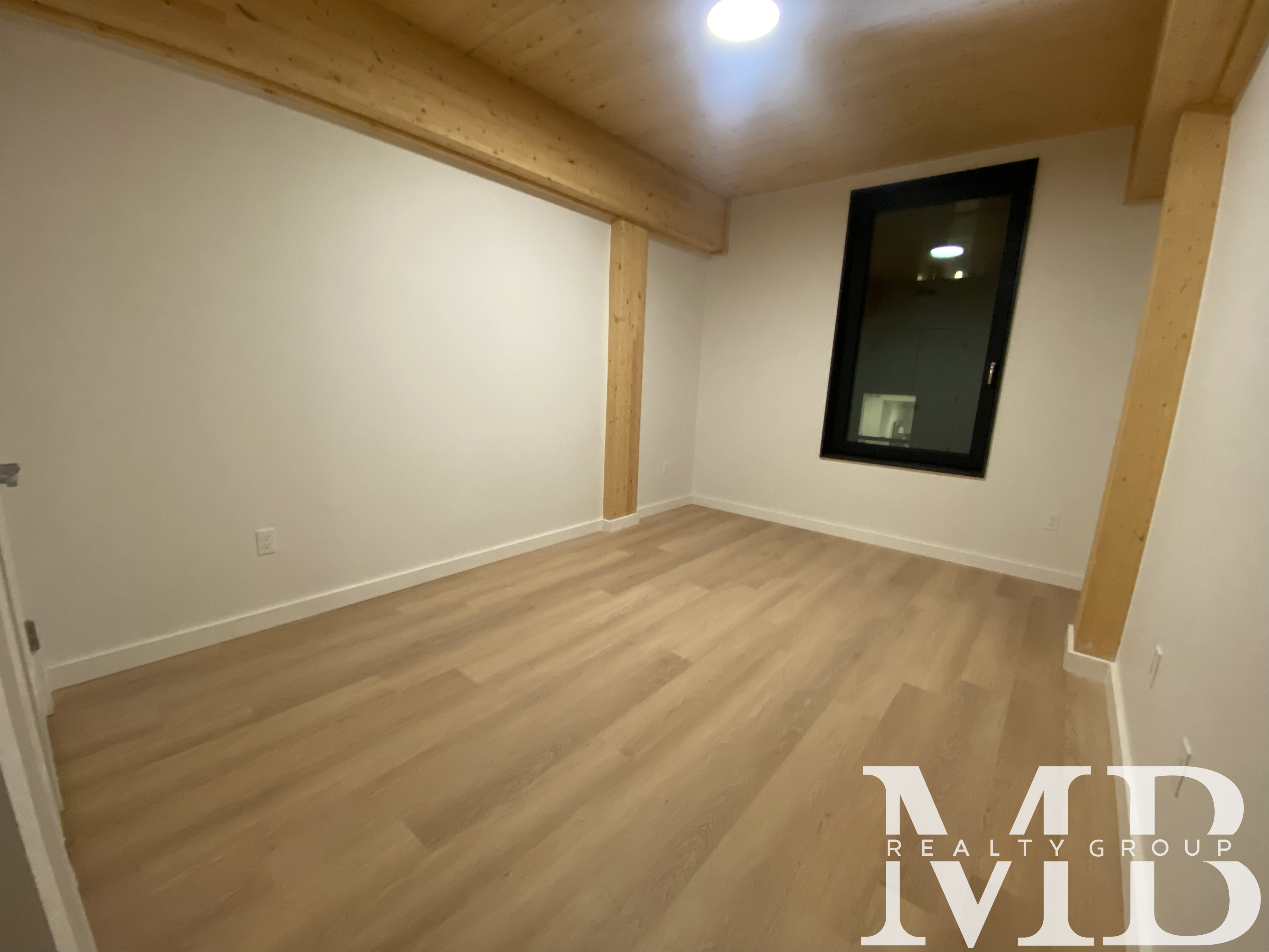 11 East Lenox St, South End