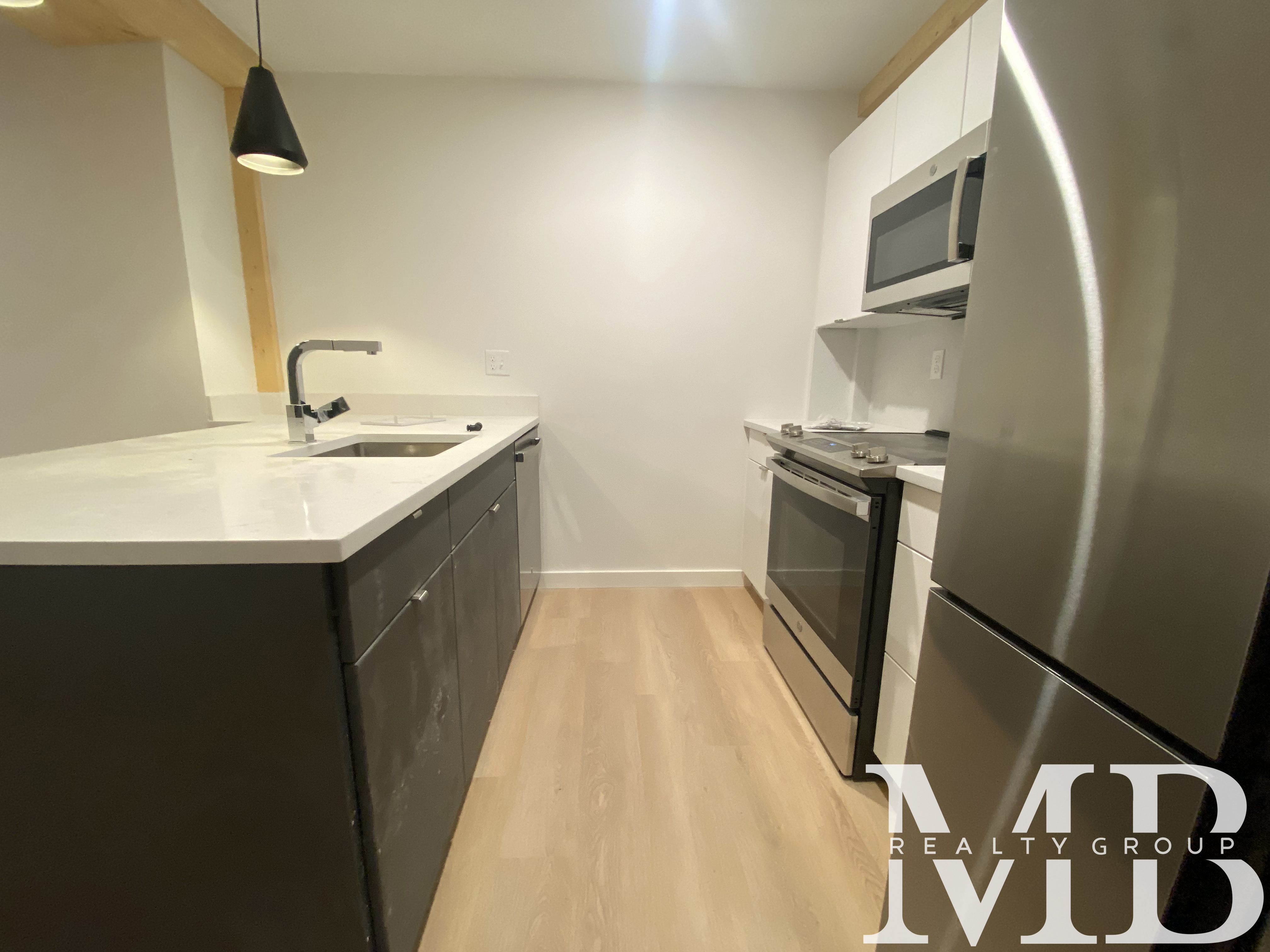 11 East Lenox St, South End