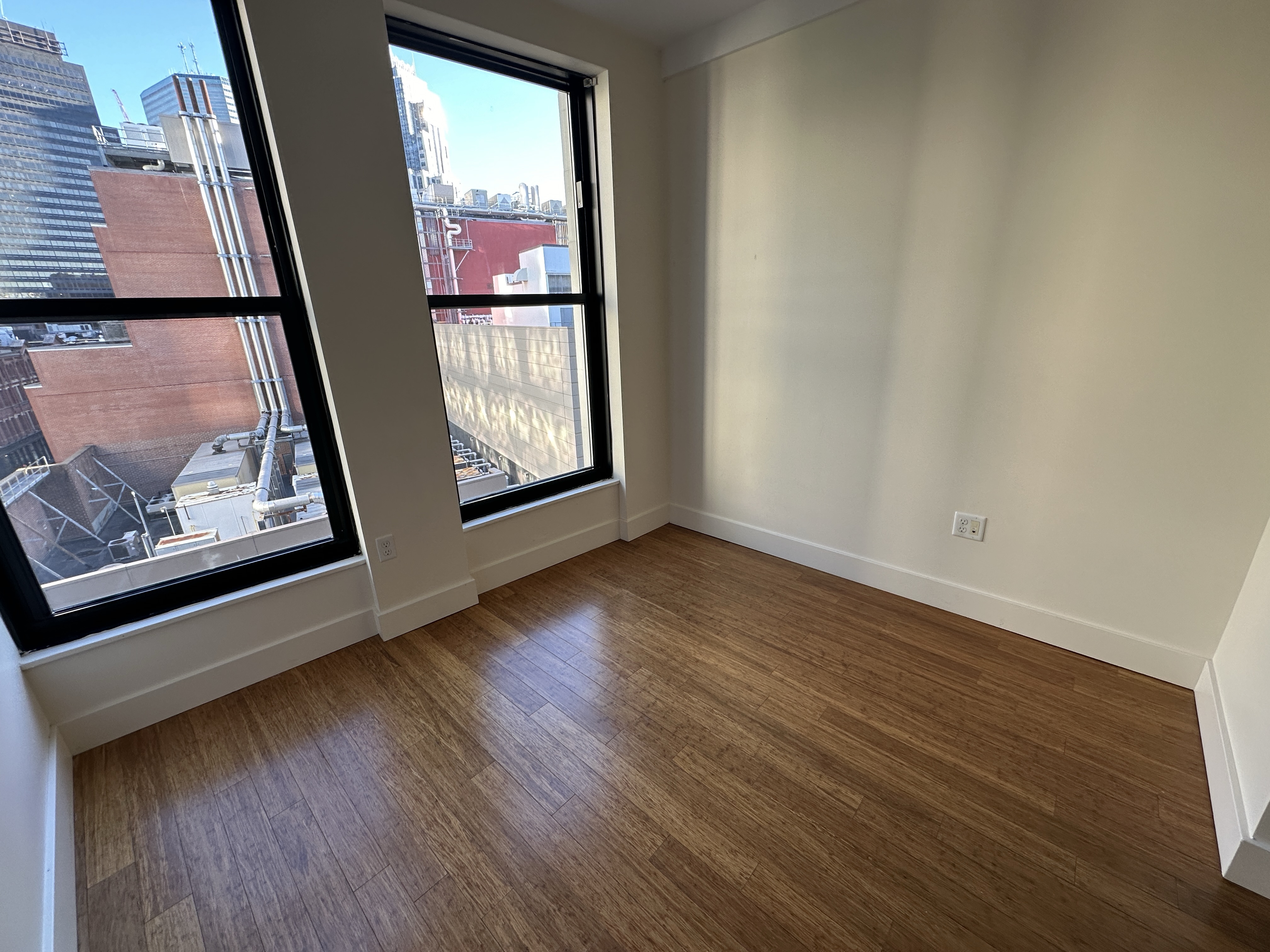 8 Winter St, Midtown