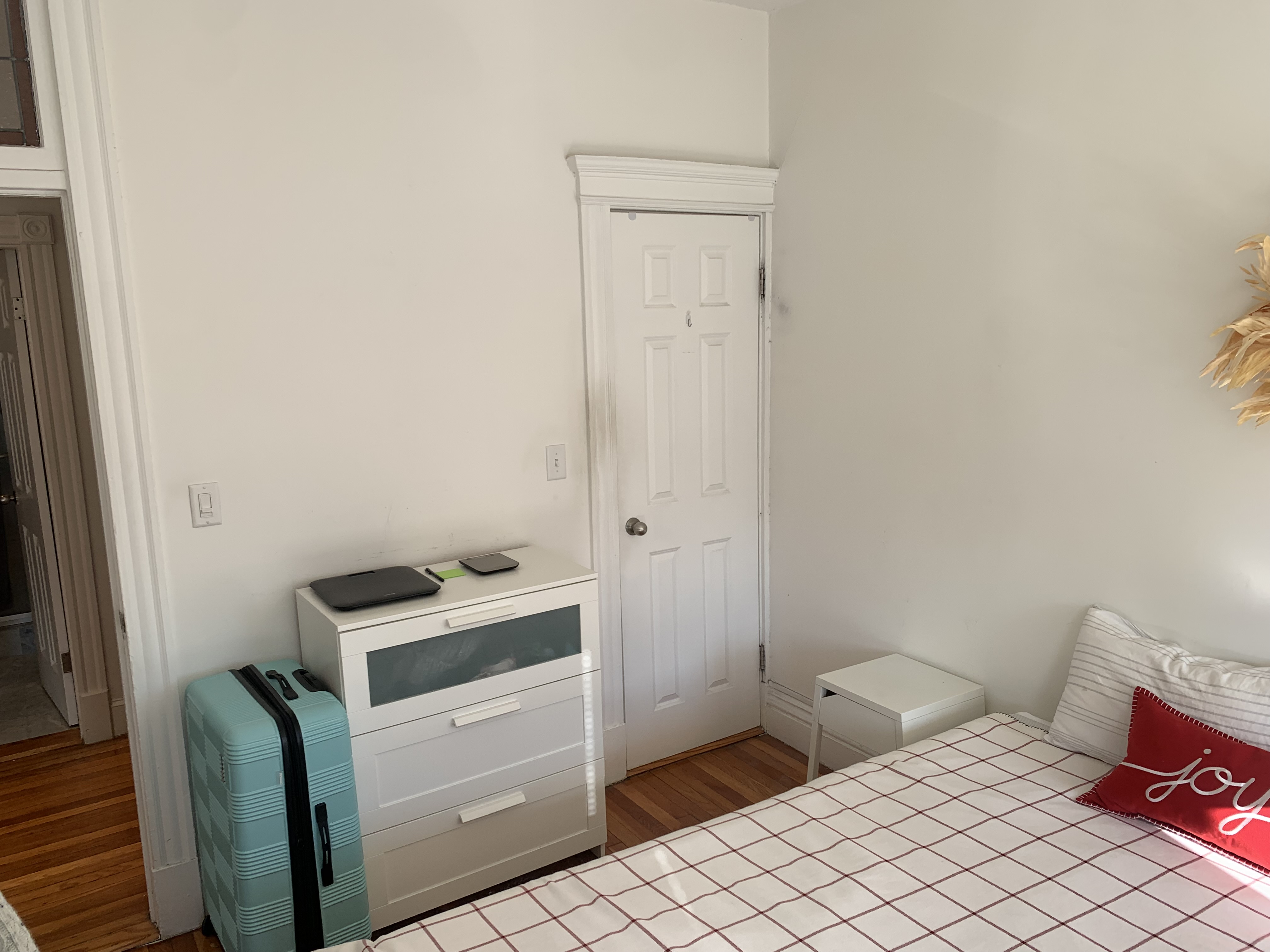 100 Queensberry St, Fenway