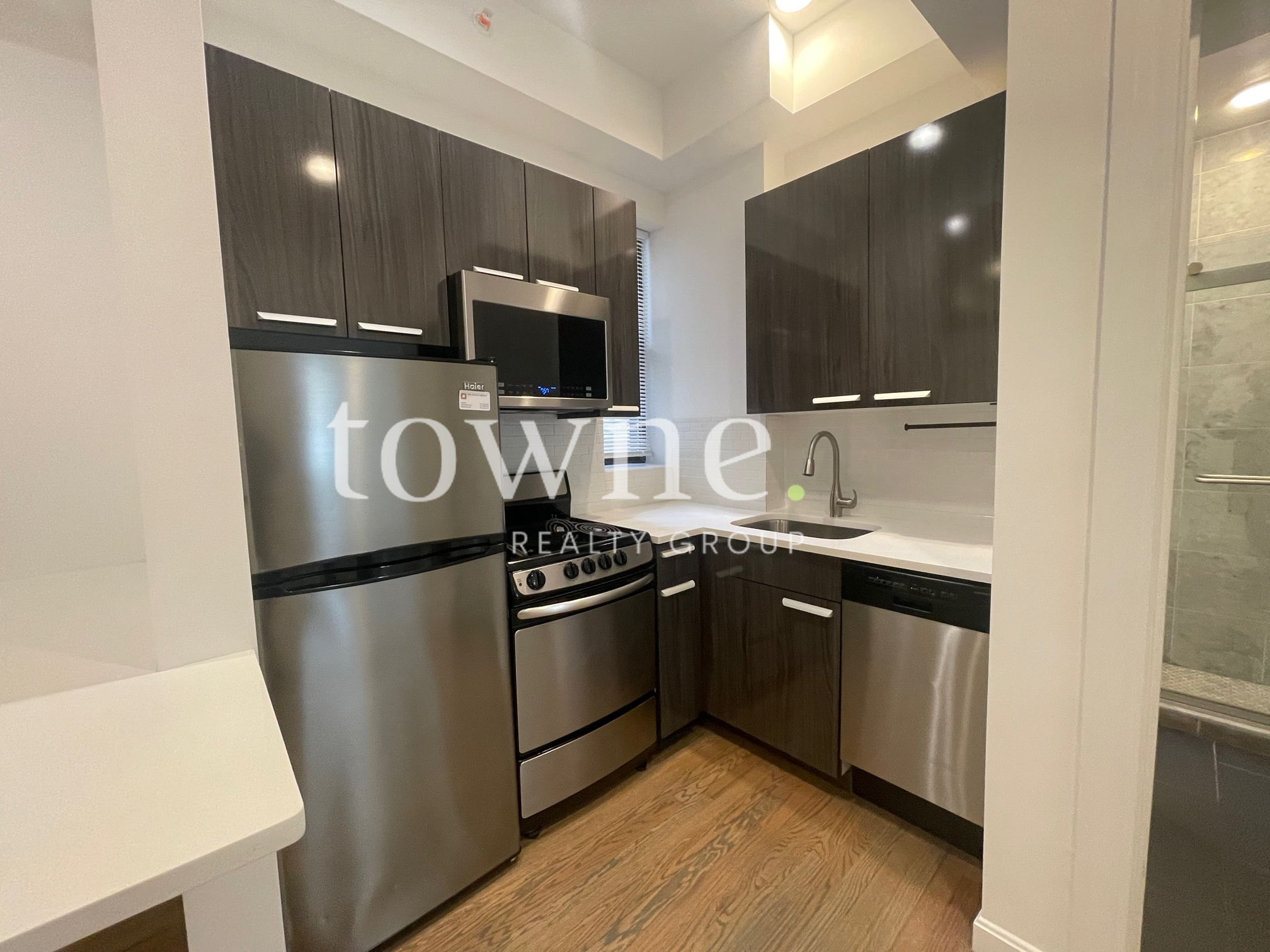 11 Queensberry St, Fenway