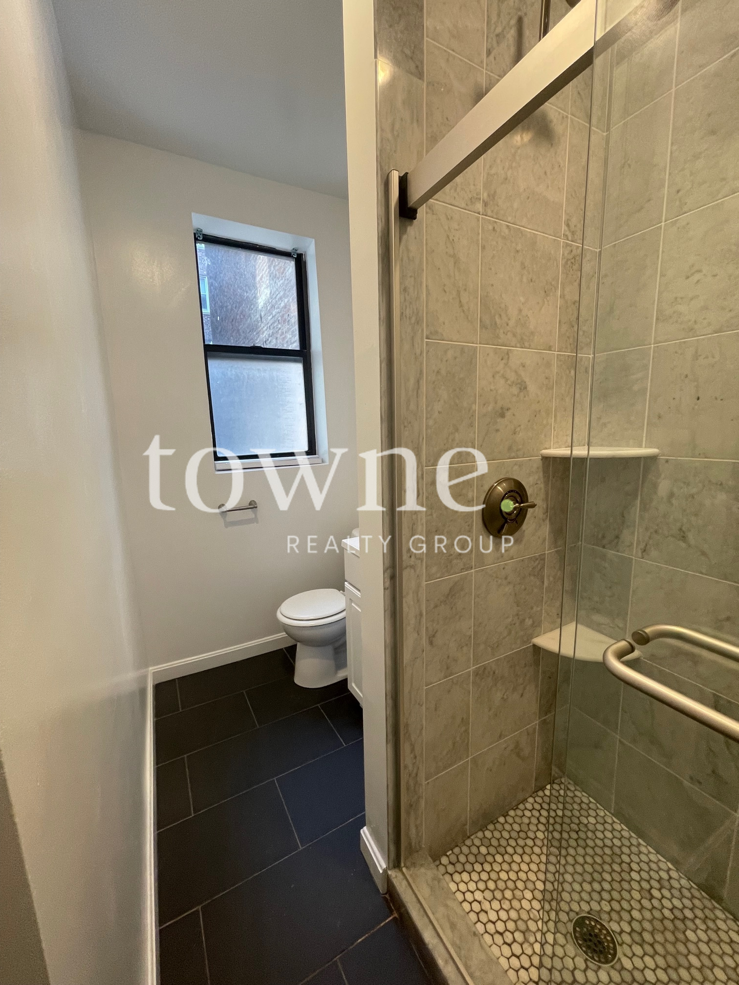 11 Queensberry St, Fenway