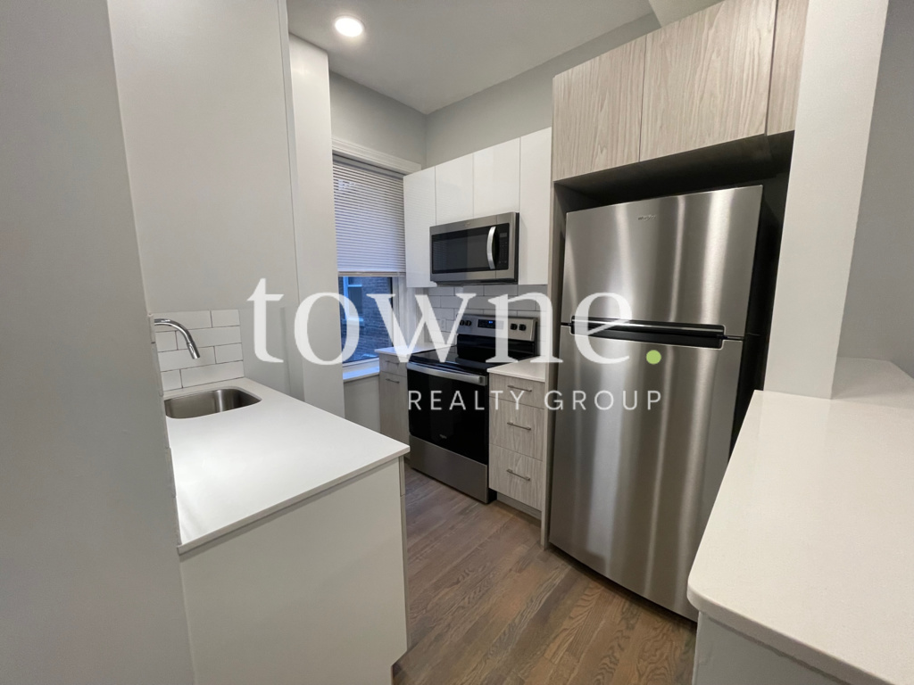 19 Queensberry St, Fenway