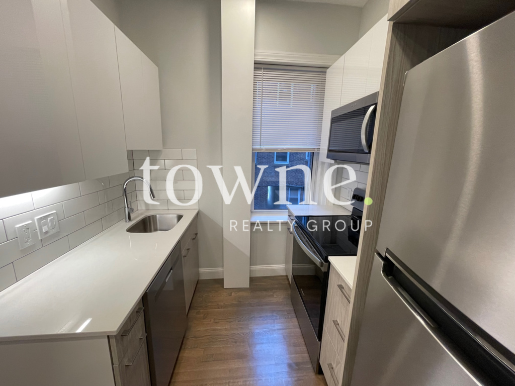 19 Queensberry St, Fenway