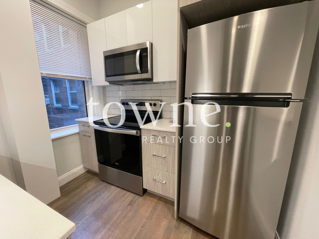 19 Queensberry St, Fenway