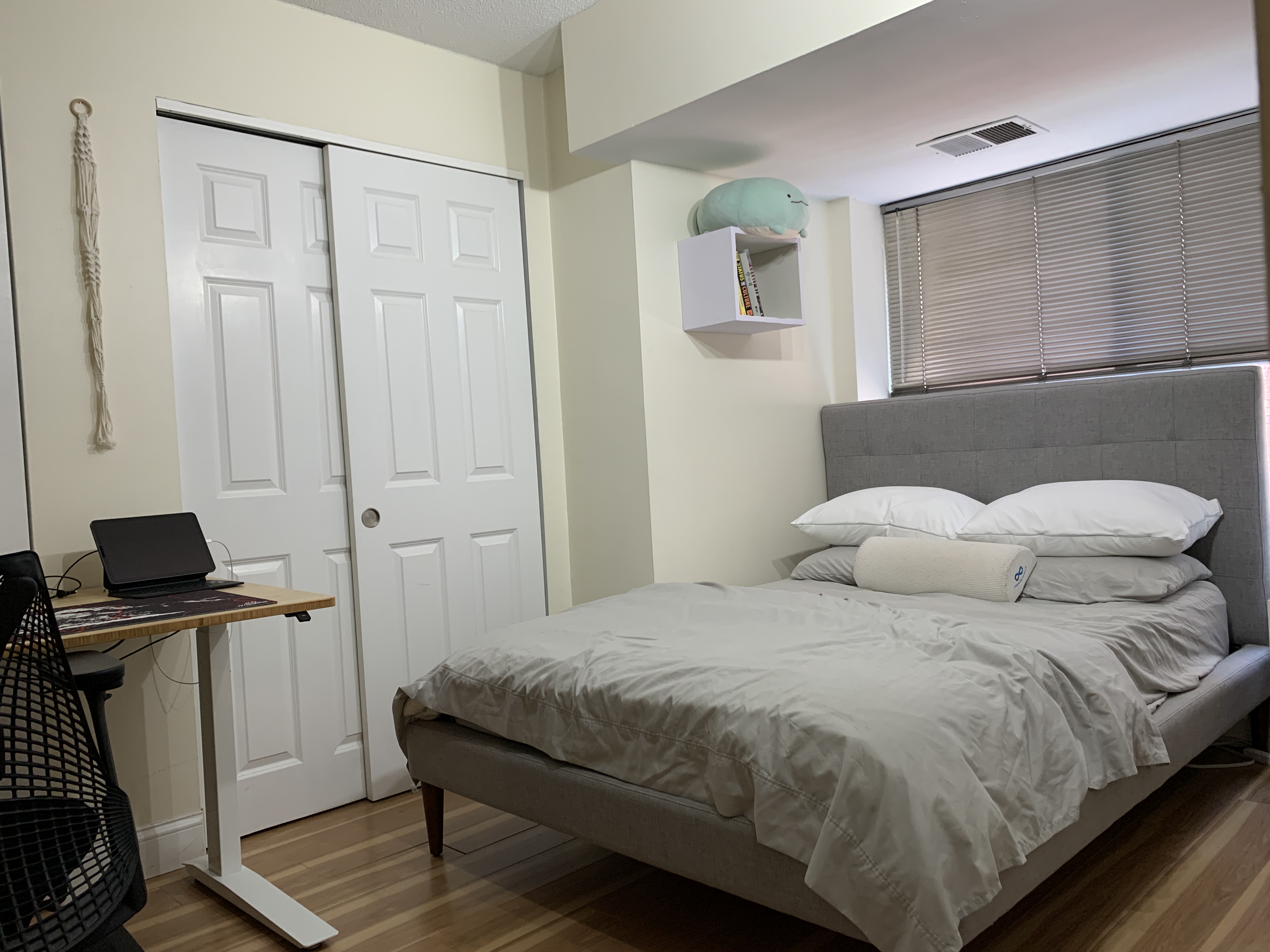 1243 Beacon St, Longwood