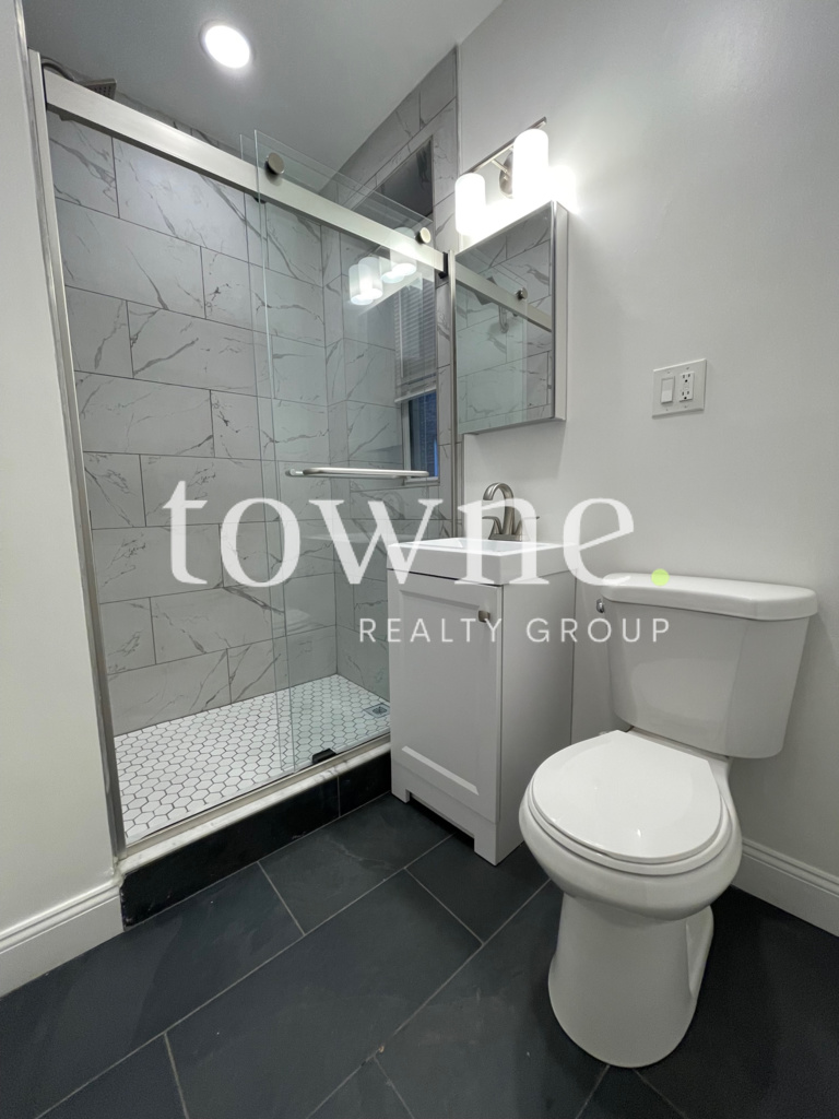 19 Queensberry St, Fenway