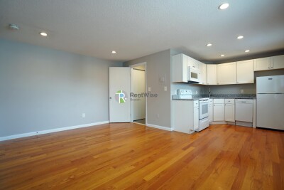 121 Ash St, South Side