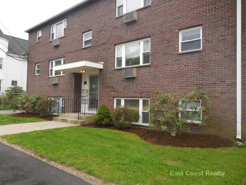 121 Ash St, South Side