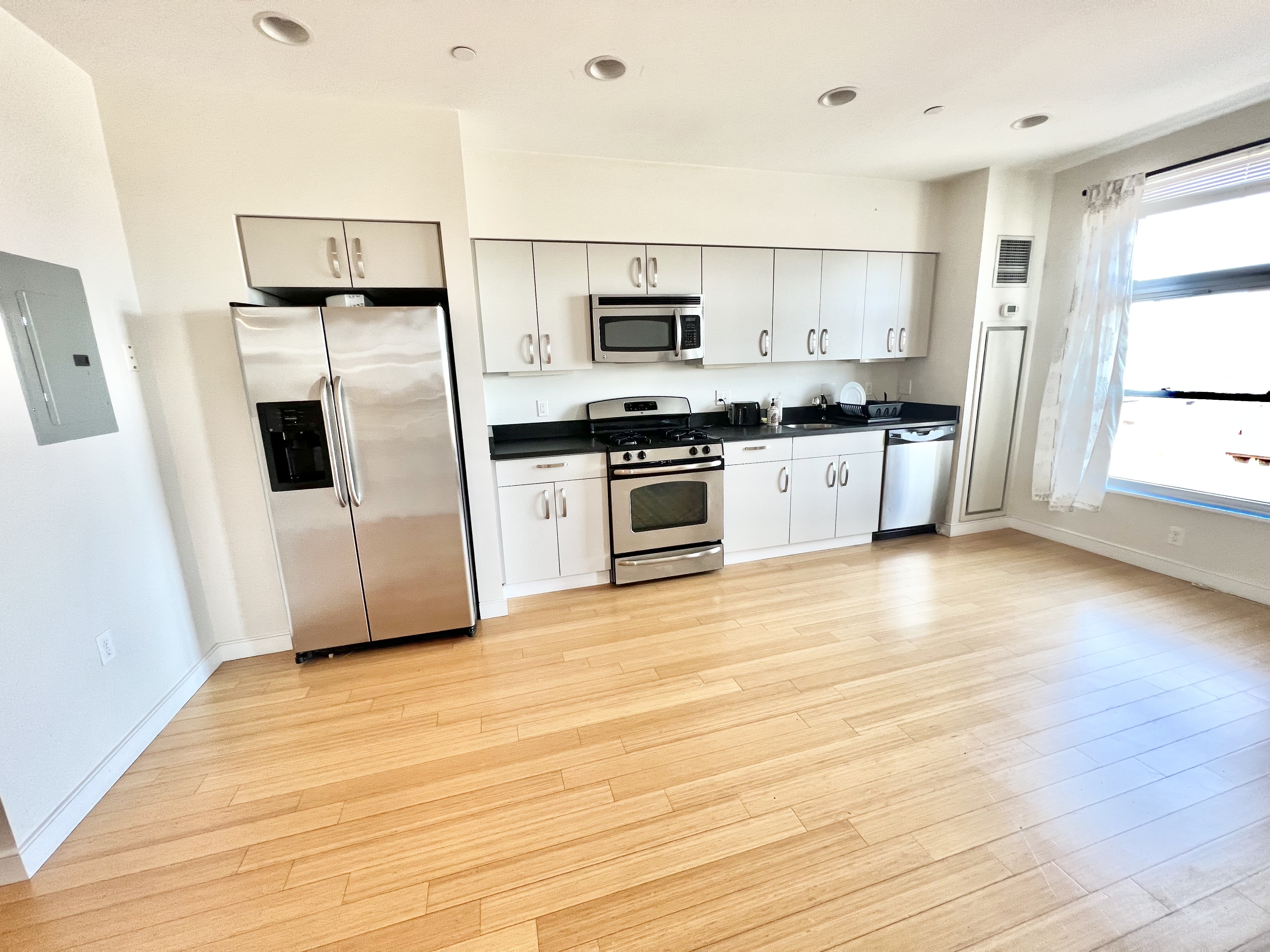 599 Albany St, South Boston