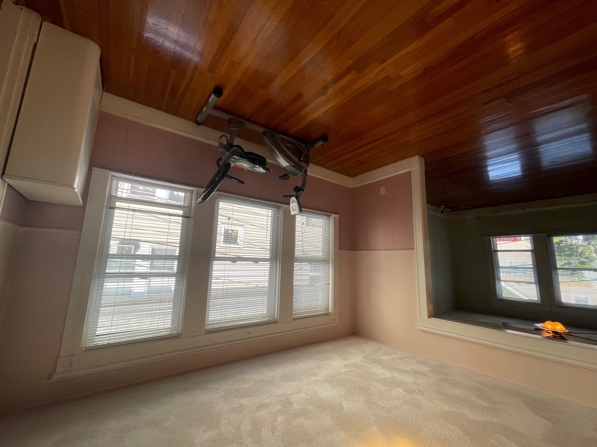 15 Irvington Rd, West Somerville