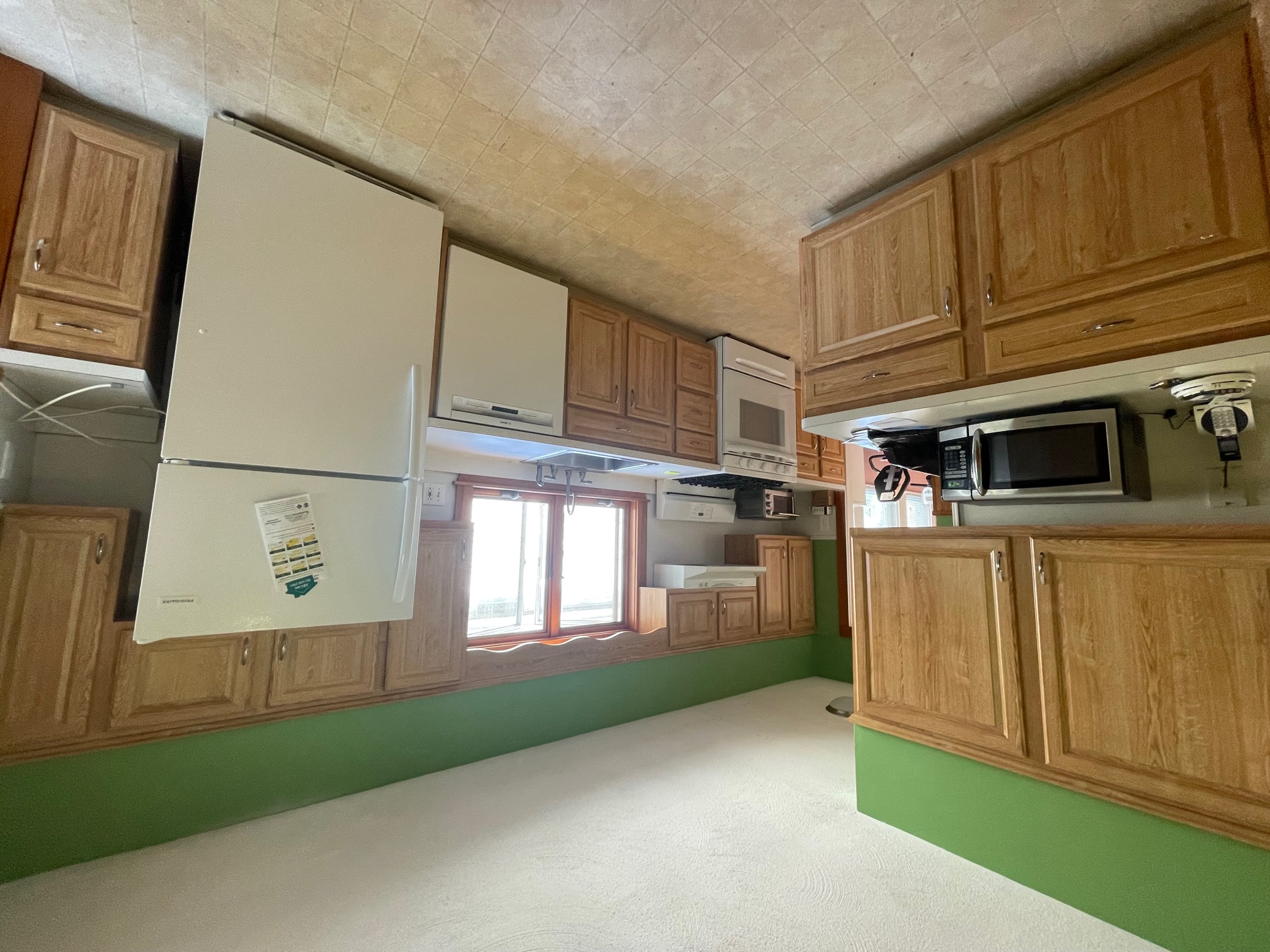 15 Irvington Rd, West Somerville