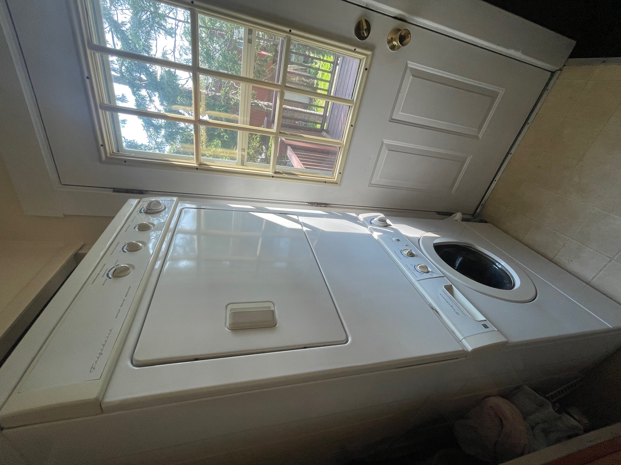 15 Irvington Rd, West Somerville