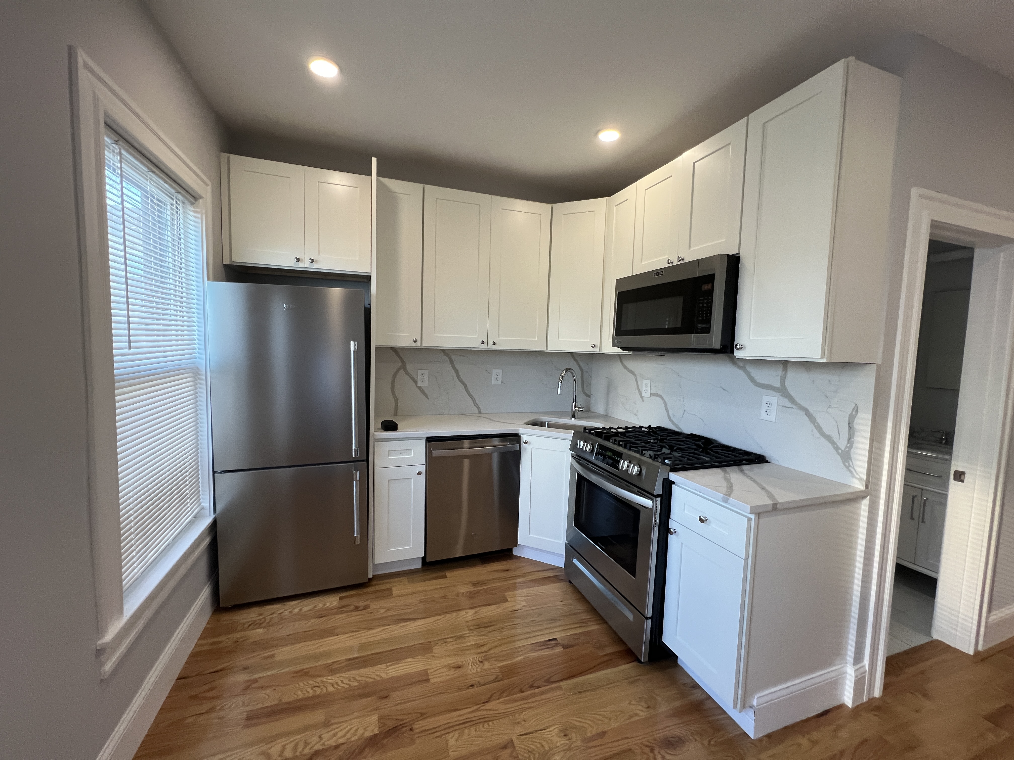 374 Oxford St, Porter Square