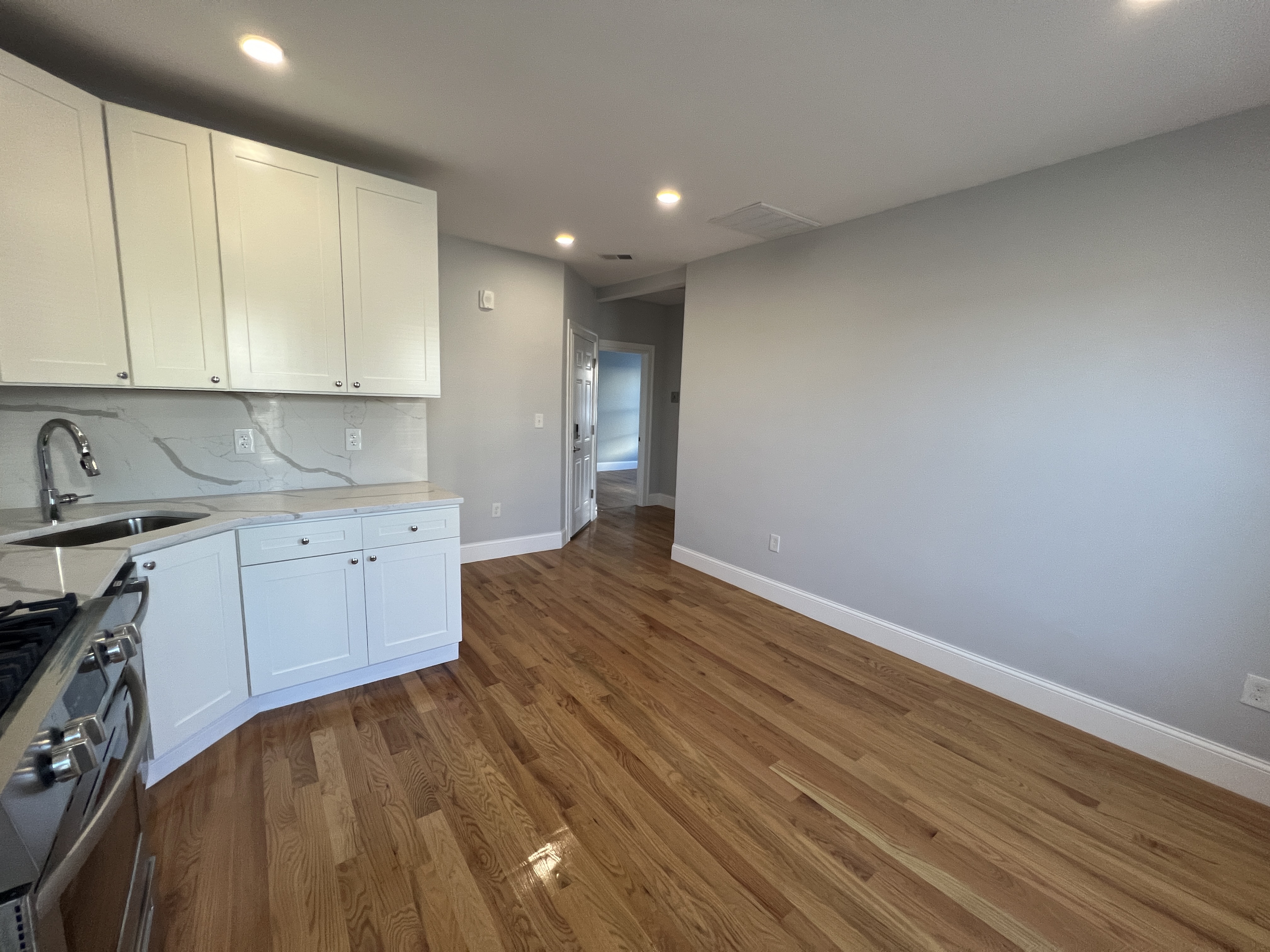 374 Oxford St, Baldwin