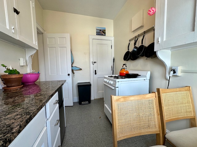 73 Martin St, Neighborhood Nine