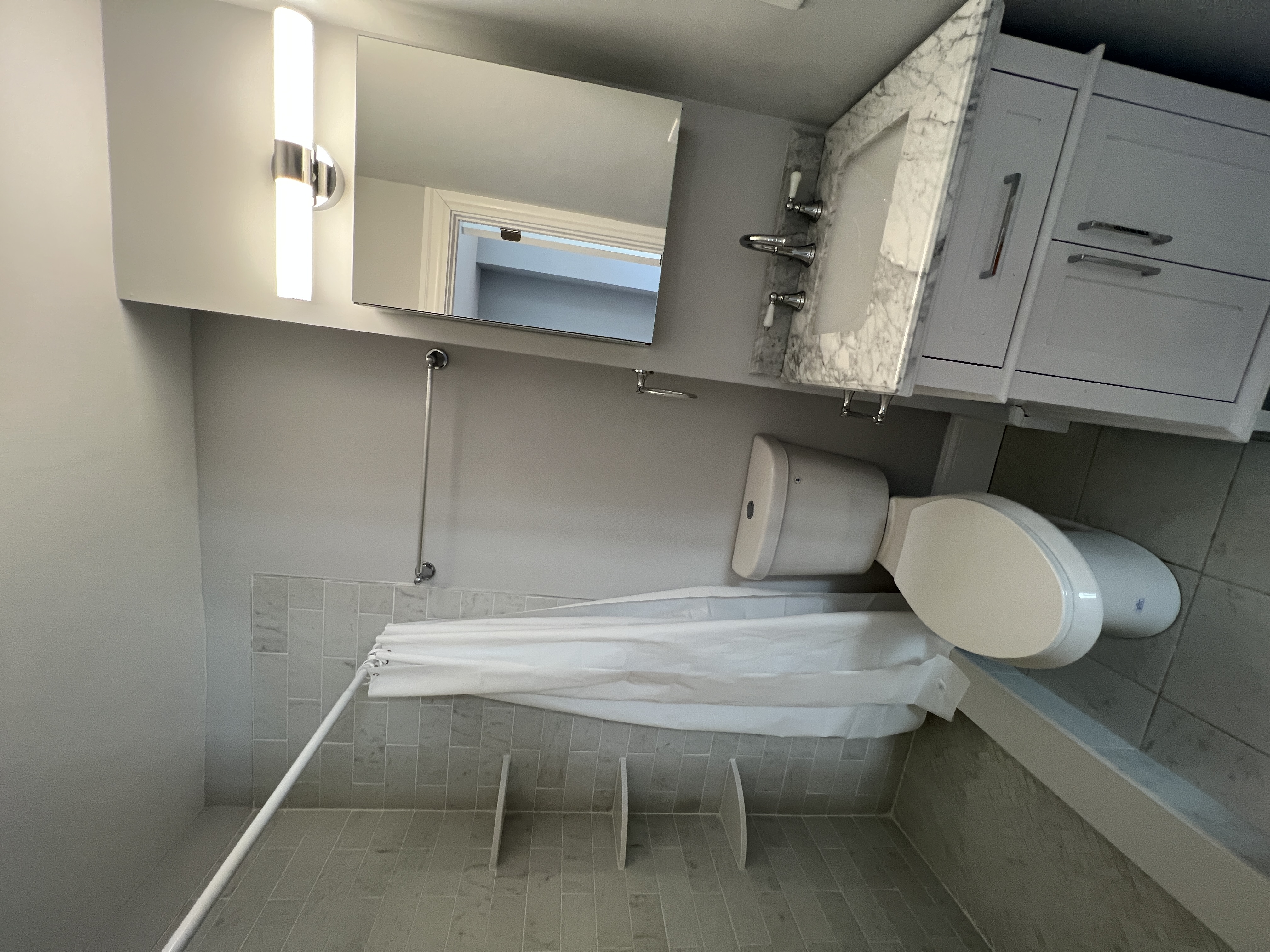 372 Oxford St, Ward Two