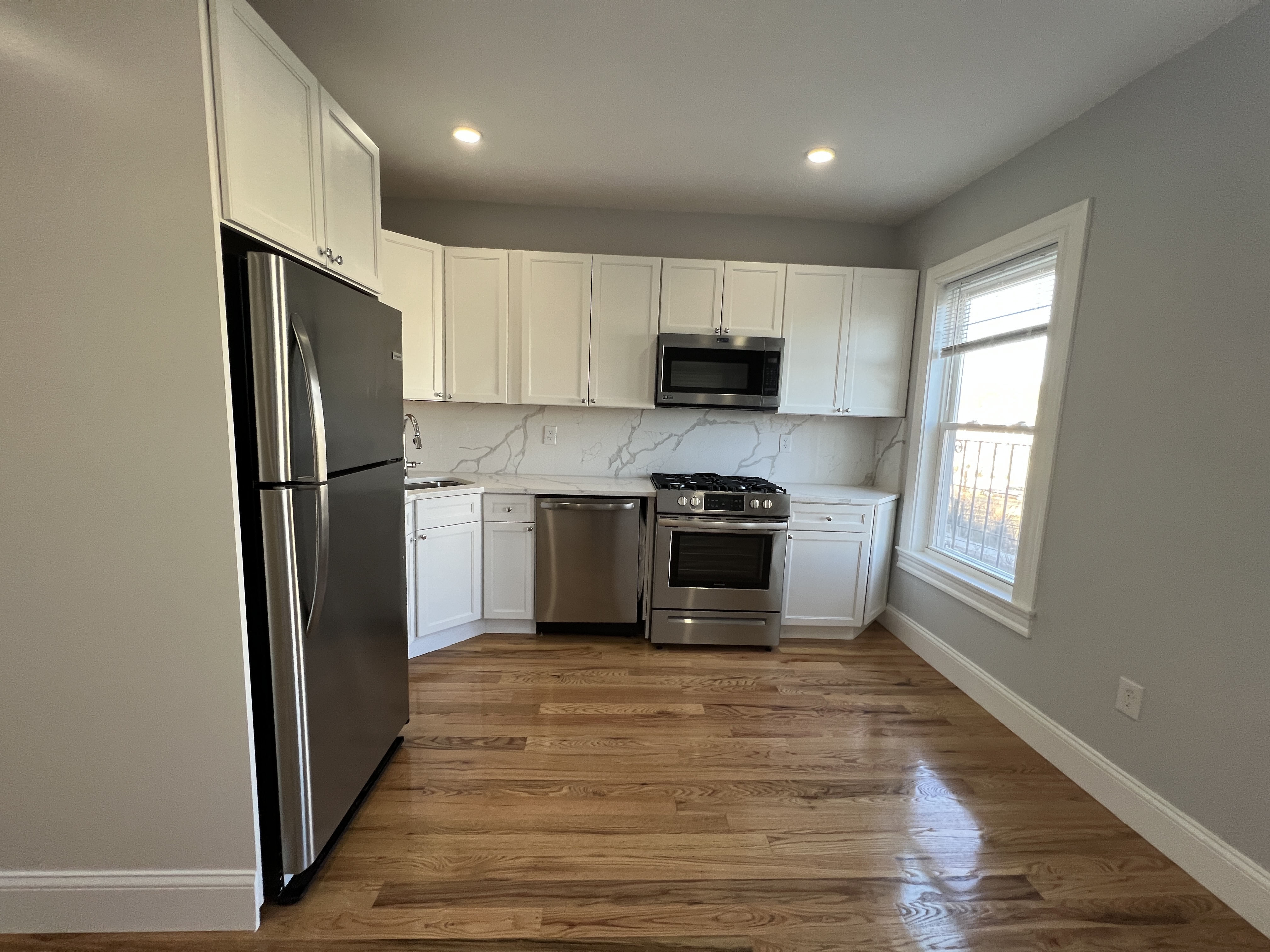 372 Oxford St, Porter Square