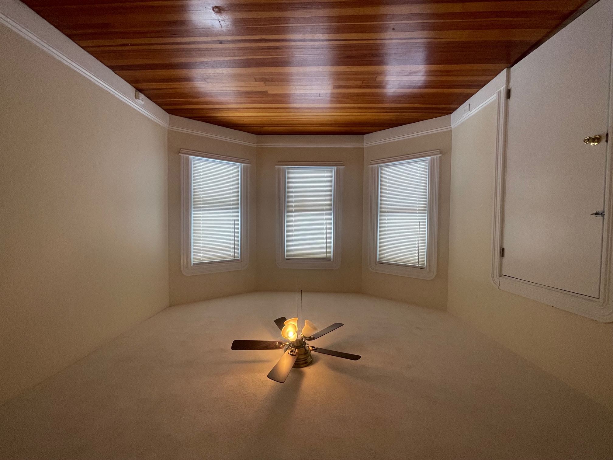 454 Broadway, Magoun Square