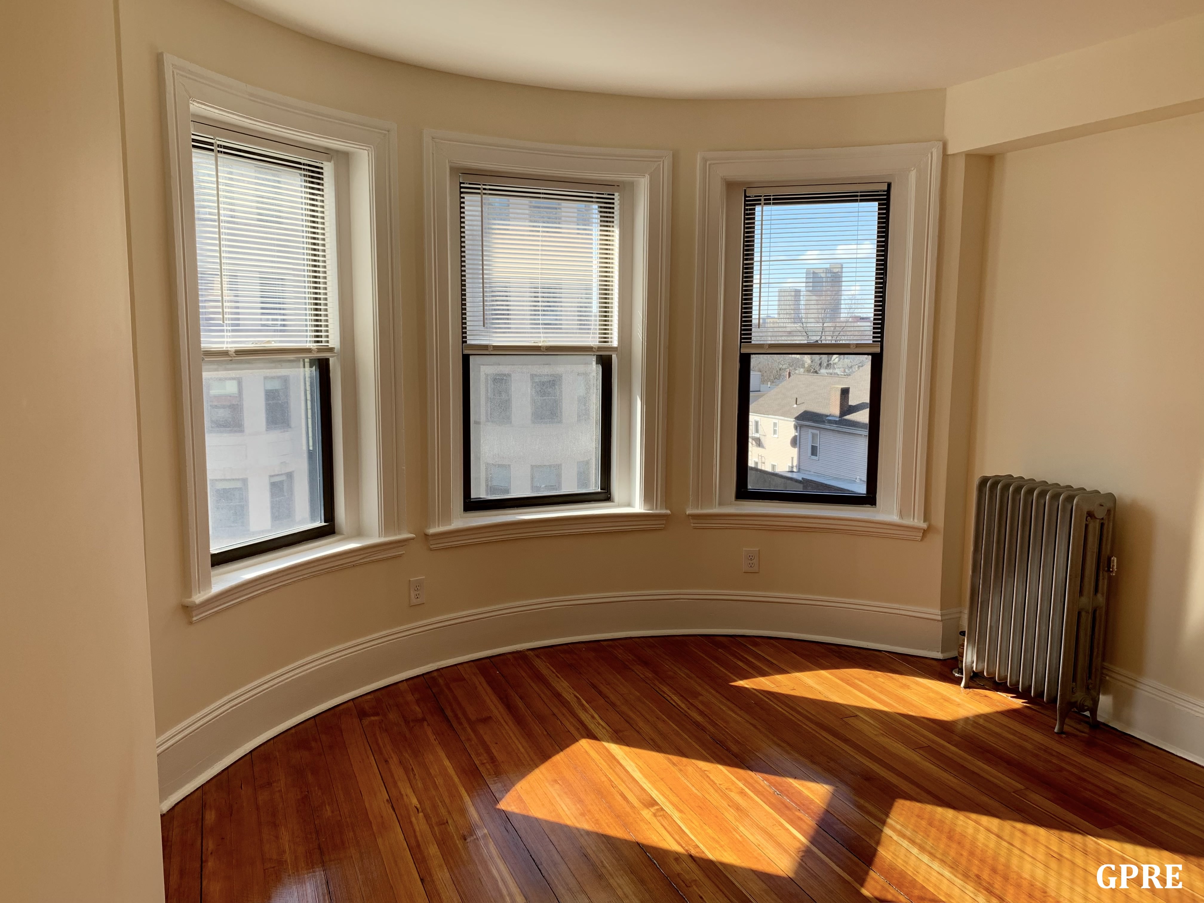 885 Massachusetts Ave, Mid Cambridge