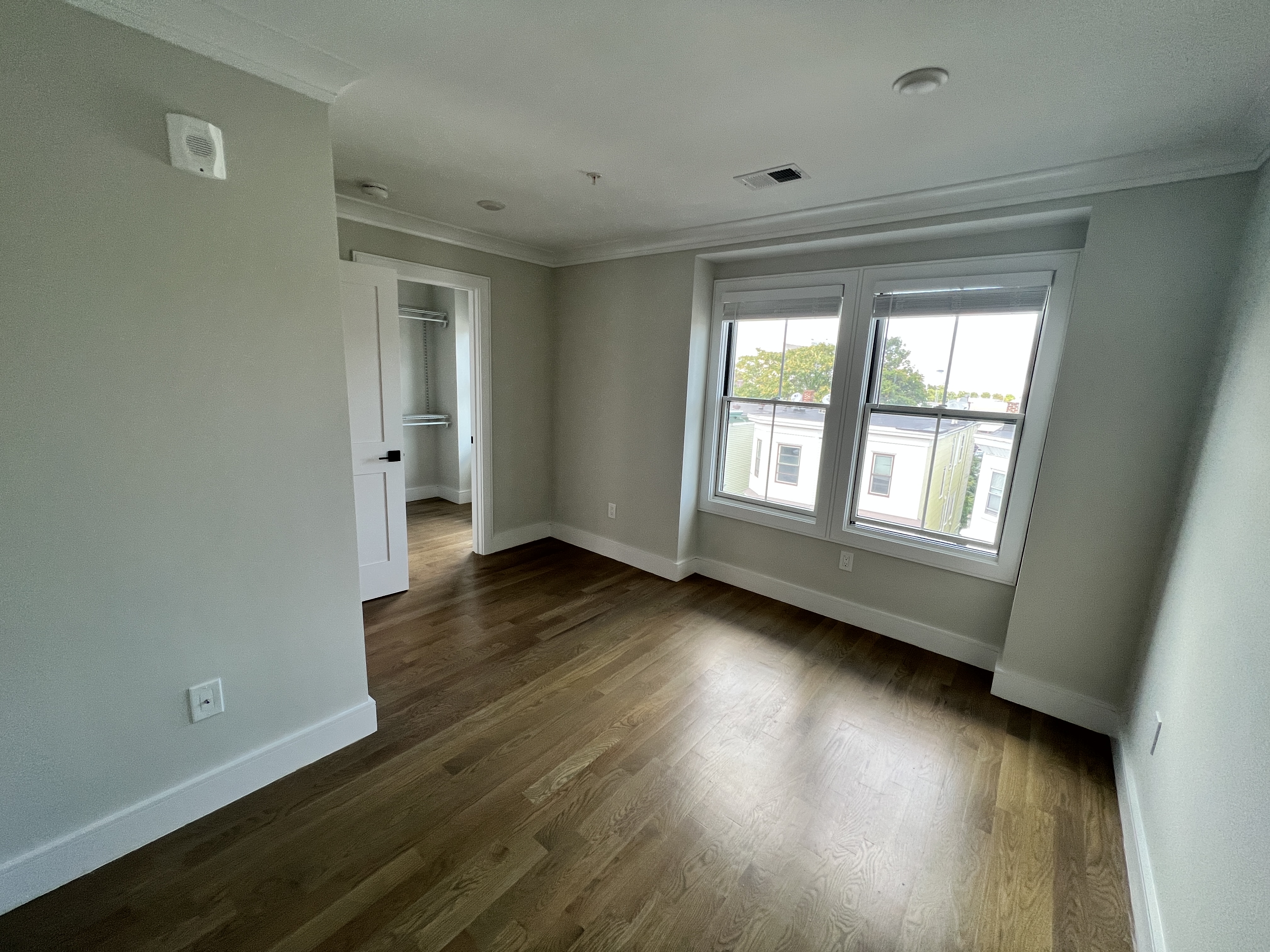 303 Maverick St, East Boston