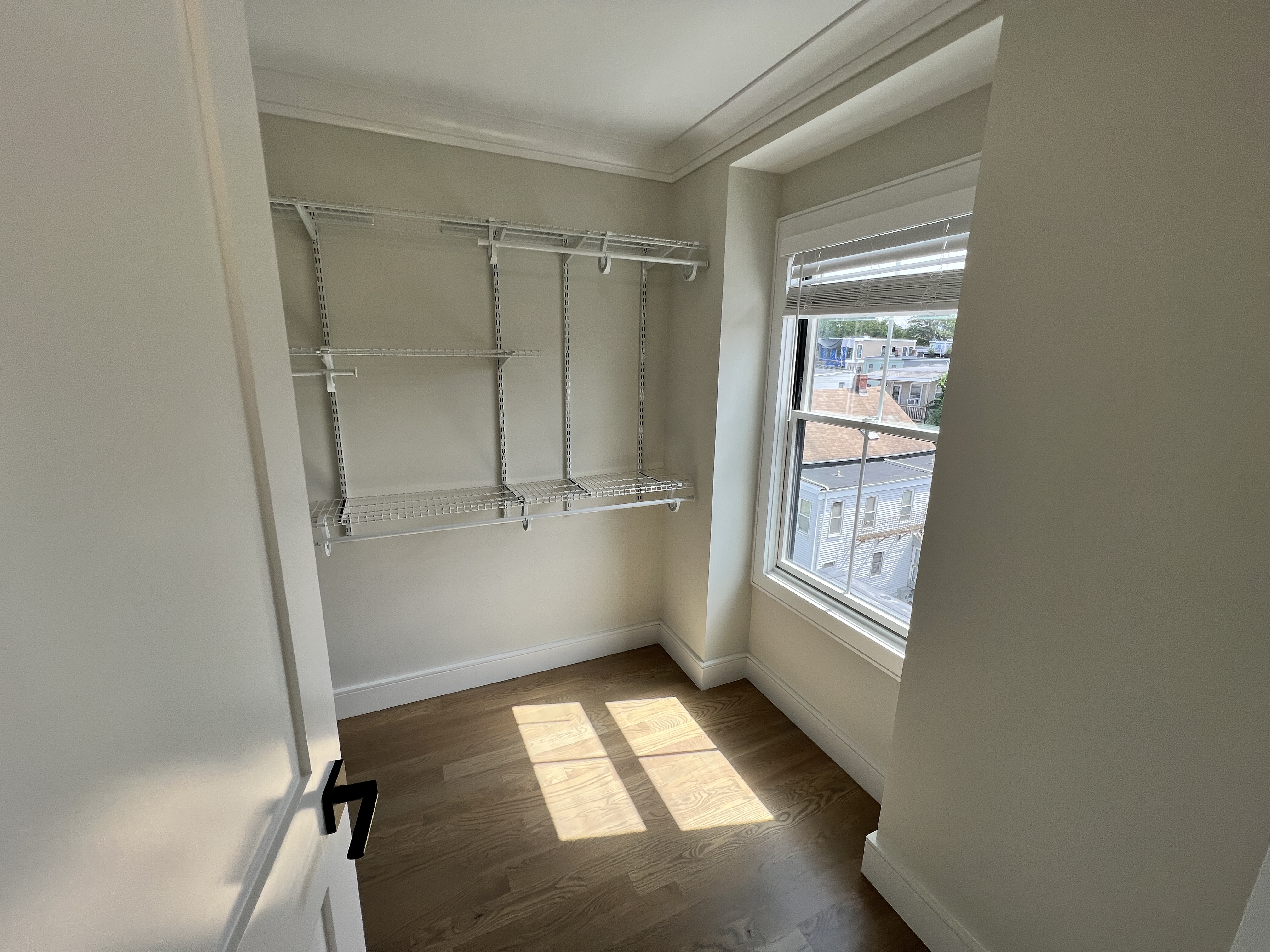 303 Maverick St, East Boston