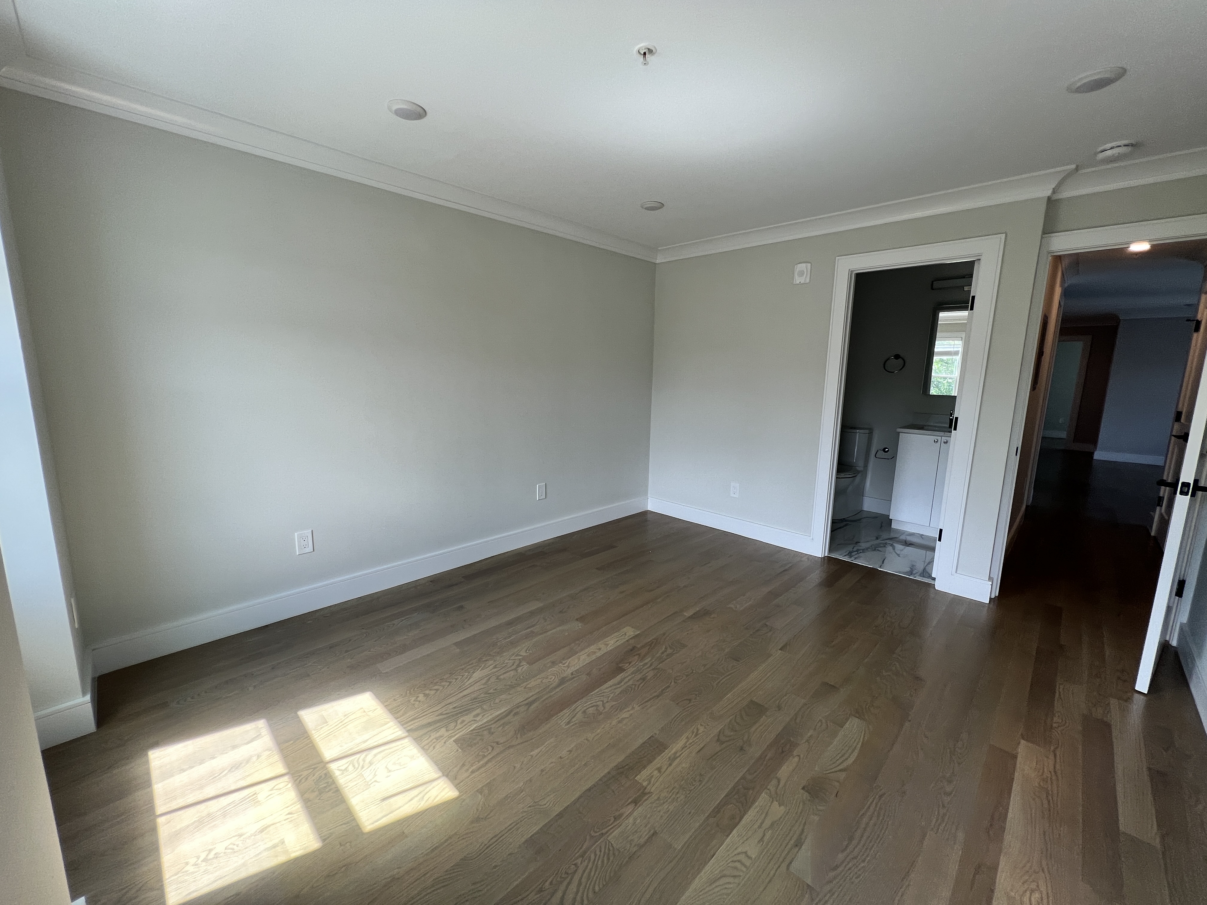 303 Maverick St, East Boston